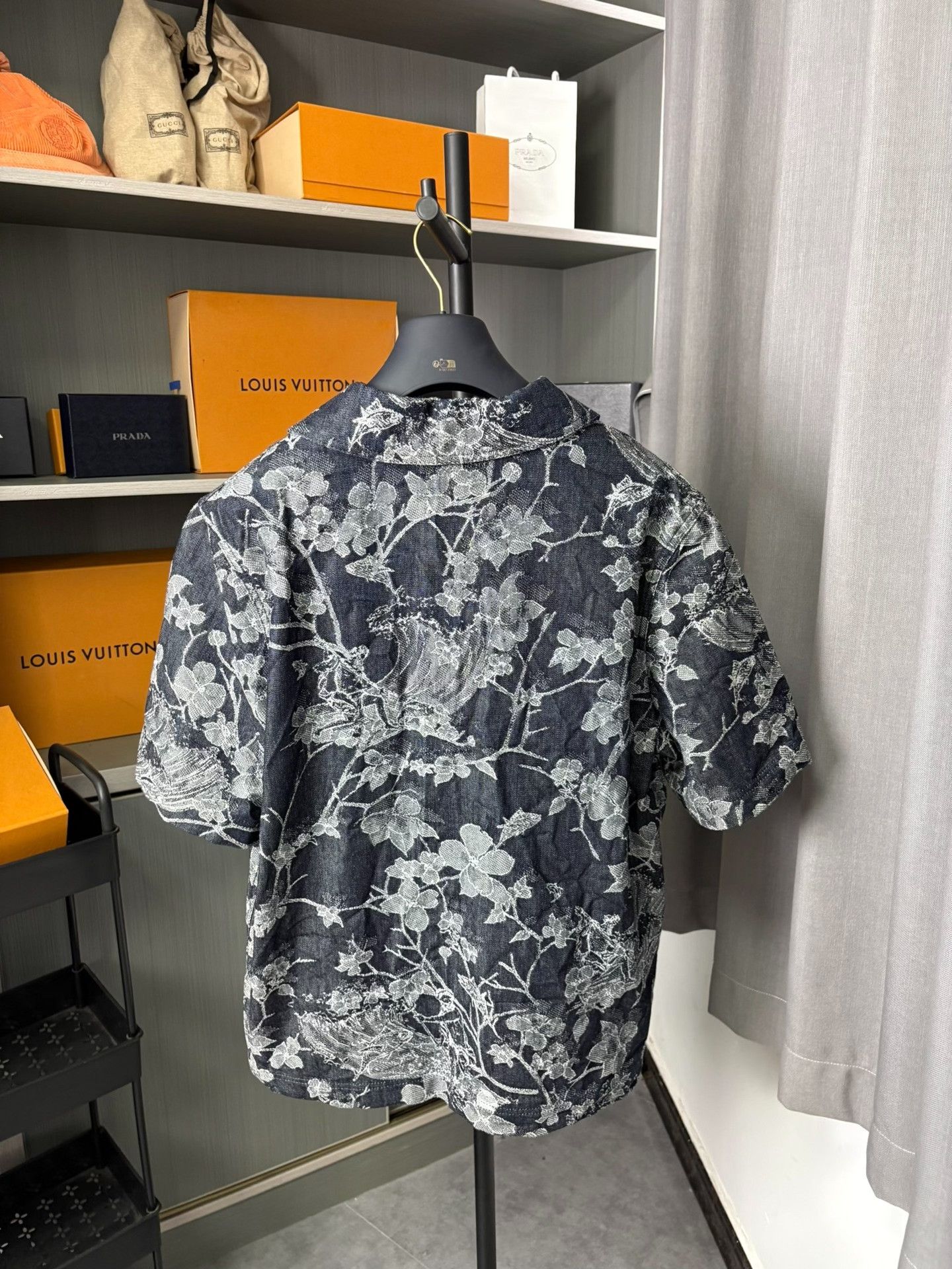 Louis Vuitton Louis Vuitton Denim Embroidered Shirt S Men Size US S / EU 44-46 / 1 - 4 Thumbnail