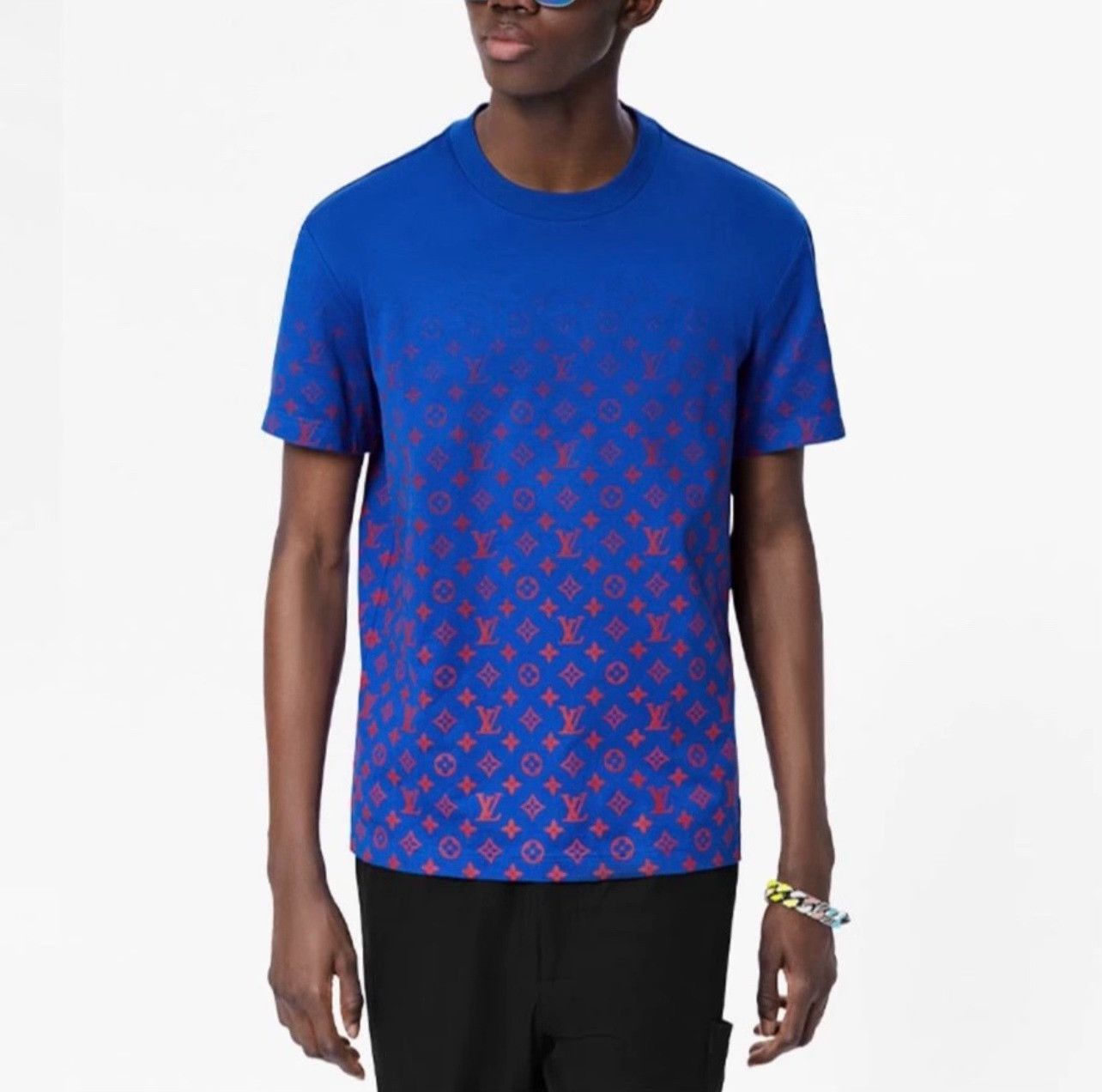 Louis Vuitton Louis Vuitton Gradient Logo Men's T-Shirt Size US S / EU 44-46 / 1 - 5 Thumbnail