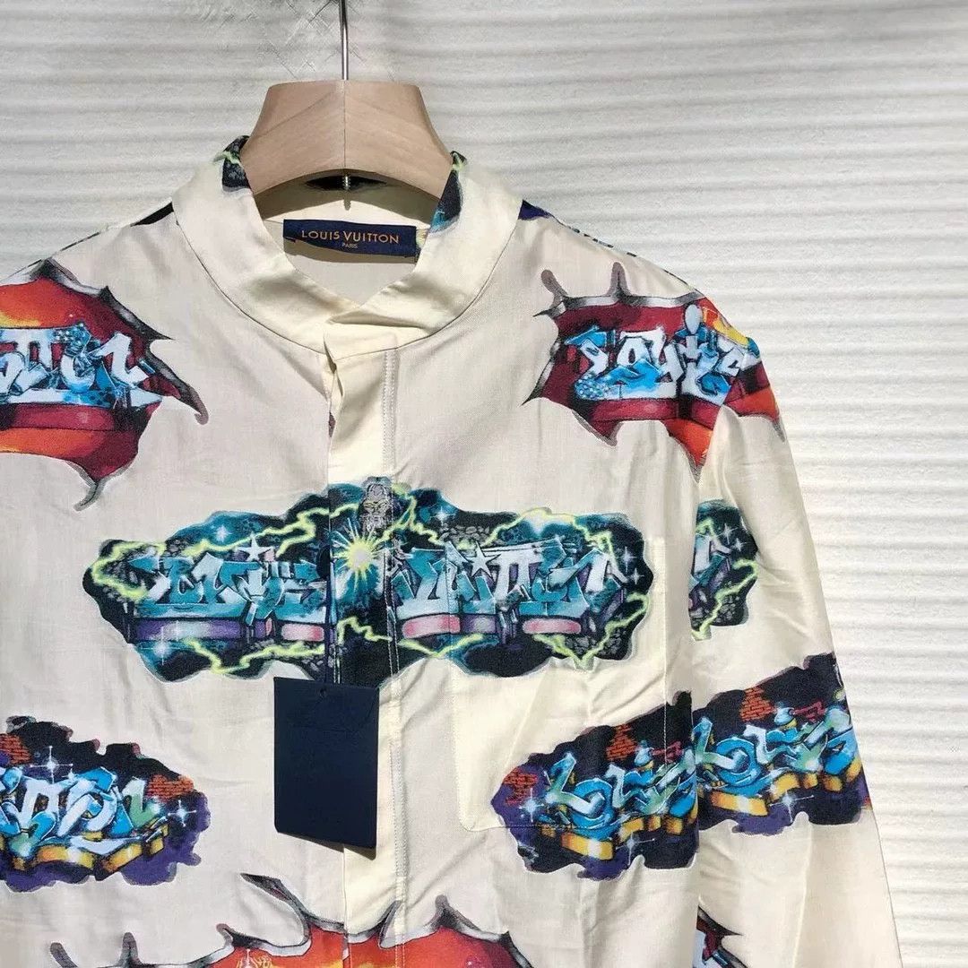 Louis Vuitton Louis Vuitton 22SS Anime Logo Stand Collar Shirt Size US M / EU 48-50 / 2 - 3 Thumbnail