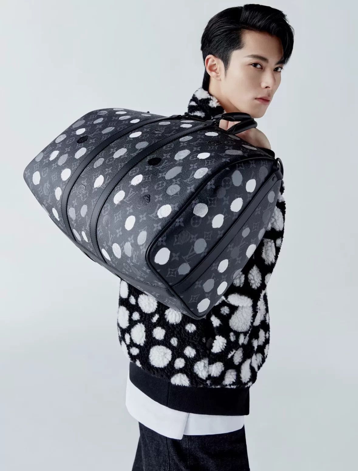 Louis Vuitton Louis Vuitton x Yayoi Kusama Polka Dot Fleece Jacket Size US M / EU 48-50 / 2 - 6 Thumbnail