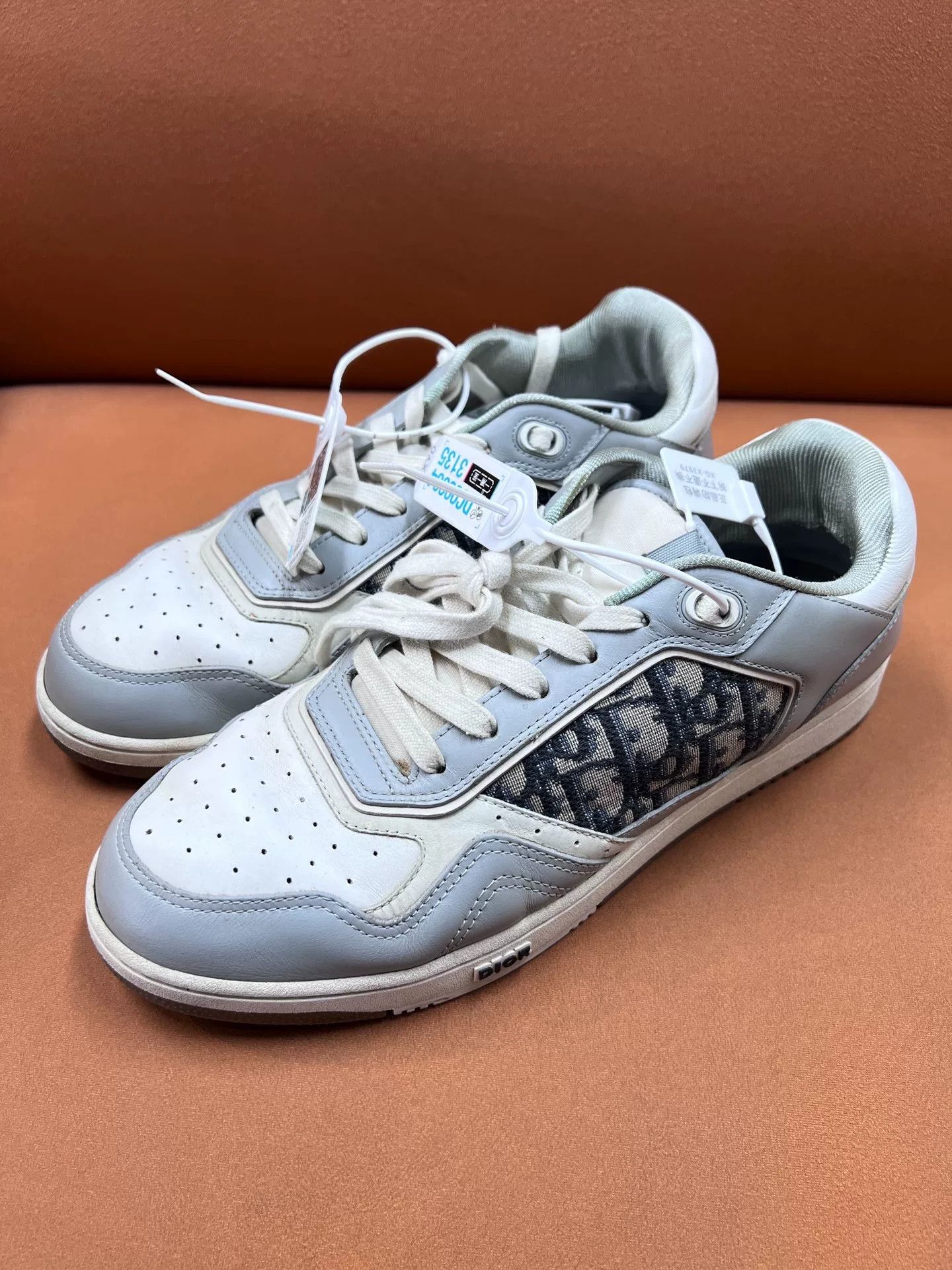 Dior DIOR B27 Low-Top Men's Gray Sneakers Size US 11 / EU 44 - 2 Thumbnail