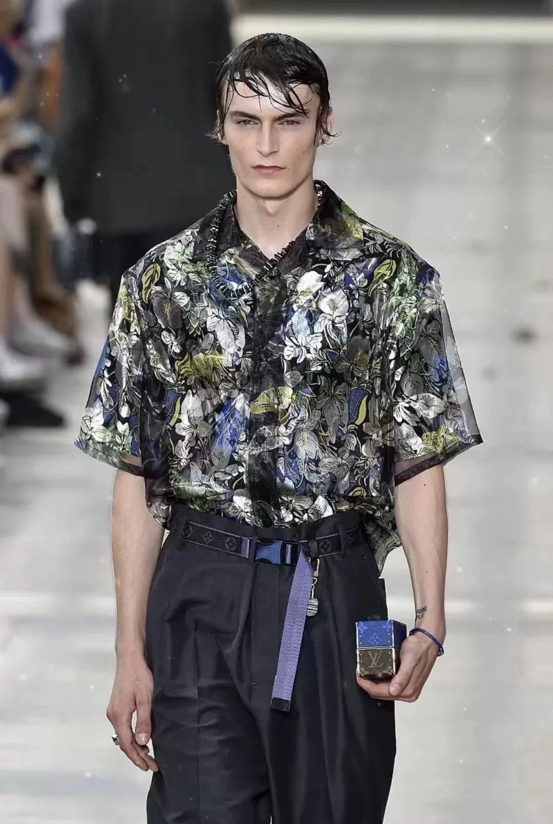 Louis Vuitton LV Hawaii Double-Layer Short-Sleeve Shirt Size US XS / EU 42 / 0 - 8 Thumbnail
