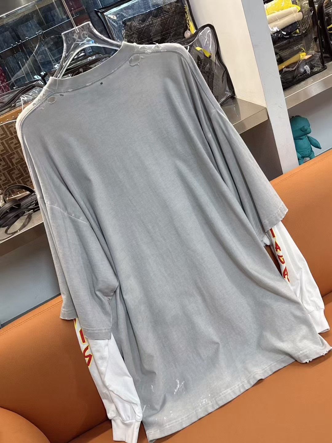 Balenciaga Balenciaga Metallica Lightning Logo Longsleeve T-shirt Size US L / EU 52-54 / 3 - 2 Thumbnail