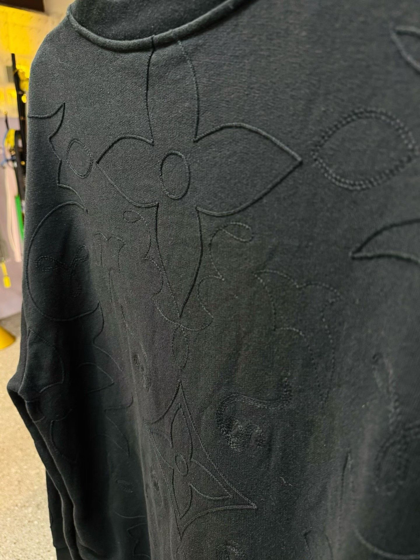 Louis Vuitton LV SS24 Monogram Embroidery Crewneck Sweatshirt Size US XXL / EU 58 / 5 - 4 Thumbnail