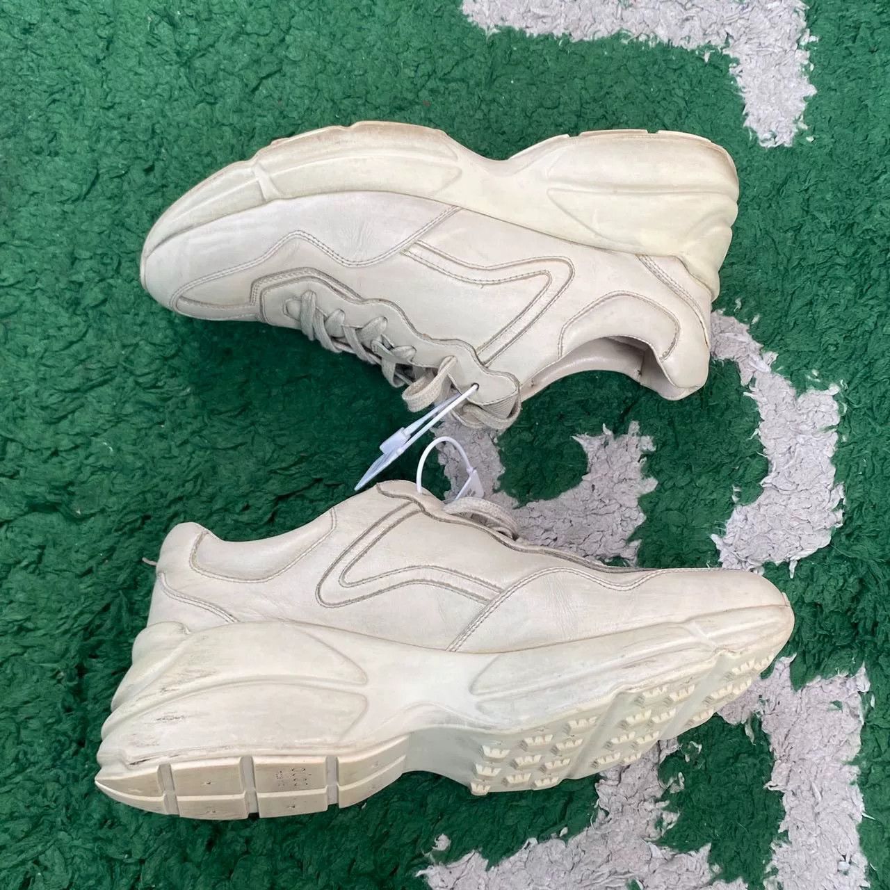 Gucci Gucci Rhyton Men's Distressed Ivory Dad Shoes Size US 7.5 / EU 40-41 - 3 Thumbnail