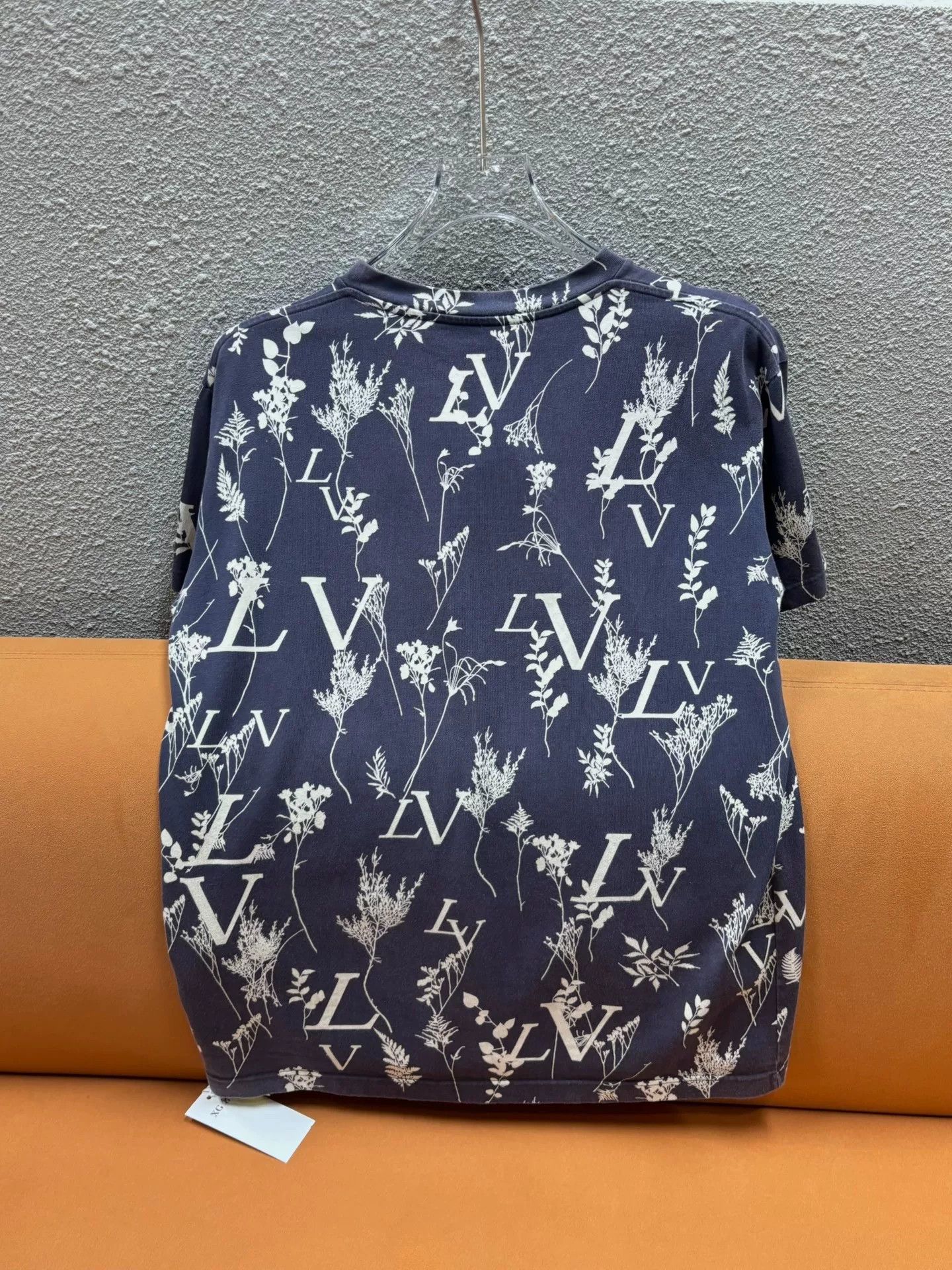 Louis Vuitton Louis Vuitton Letter Print Crewneck T-Shirt Size US M / EU 48-50 / 2 - 4 Thumbnail
