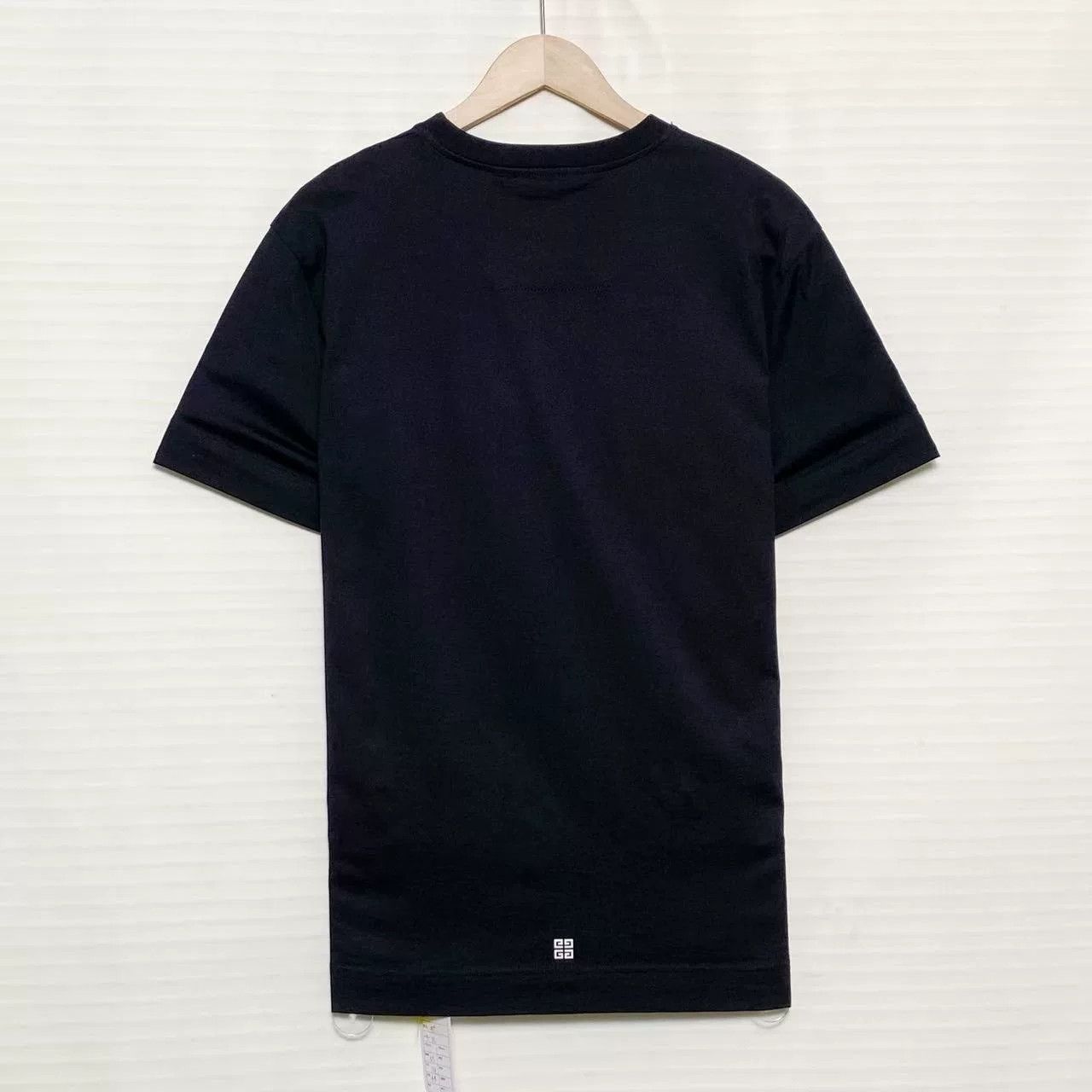 Givenchy Givenchy FW22 Archetype Logo Men's T-Shirt Size US XL / EU 56 / 4 - 2 Thumbnail
