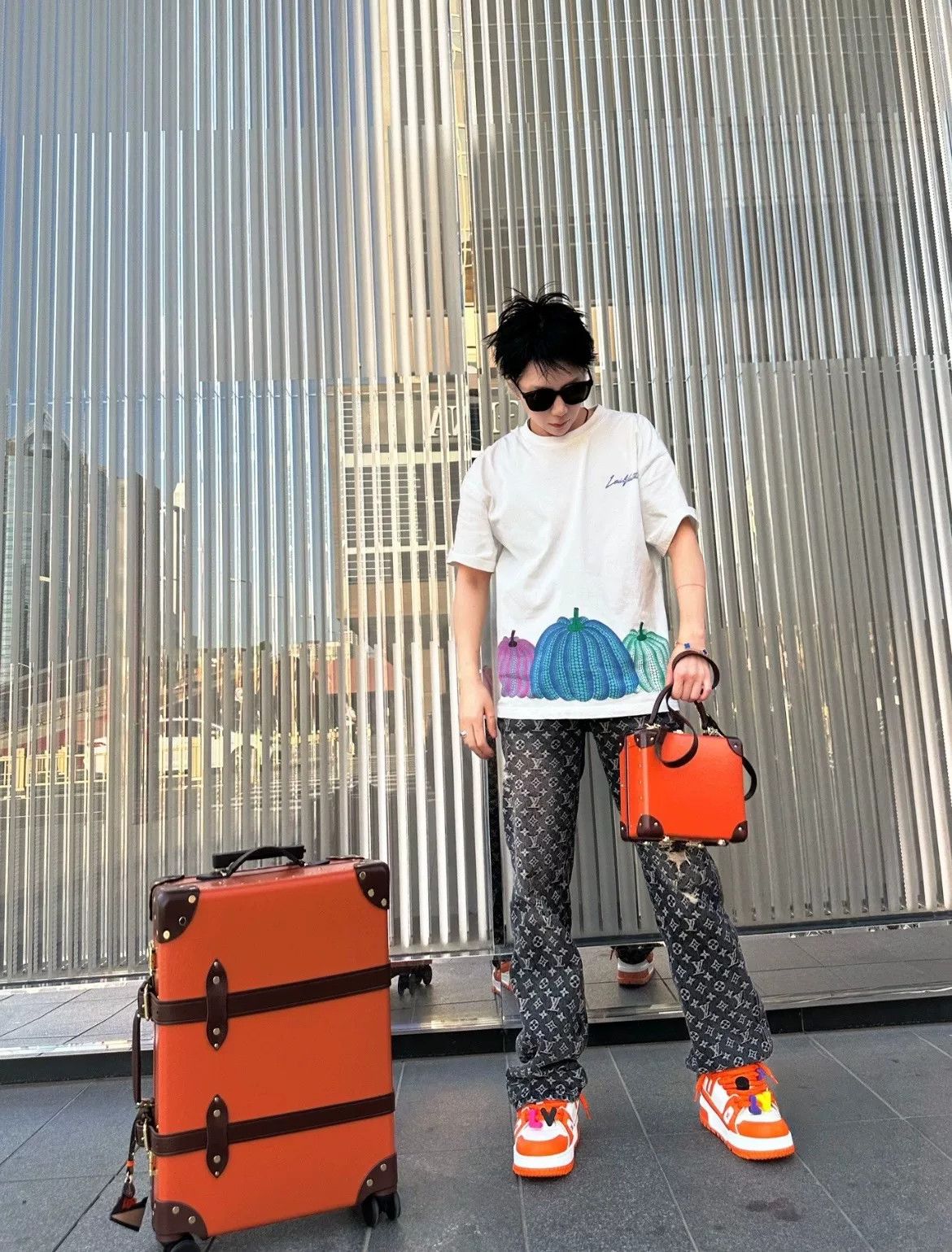 Louis Vuitton LV x Yayoi Kusama SS23 Logo Pumpkin T-Shirt Size US M / EU 48-50 / 2 - 5 Thumbnail