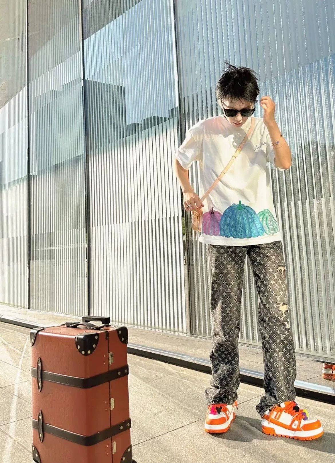Louis Vuitton Louis Vuitton x Yayoi Kusama Pumpkin Print T-Shirt Size US M / EU 48-50 / 2 - 8 Thumbnail