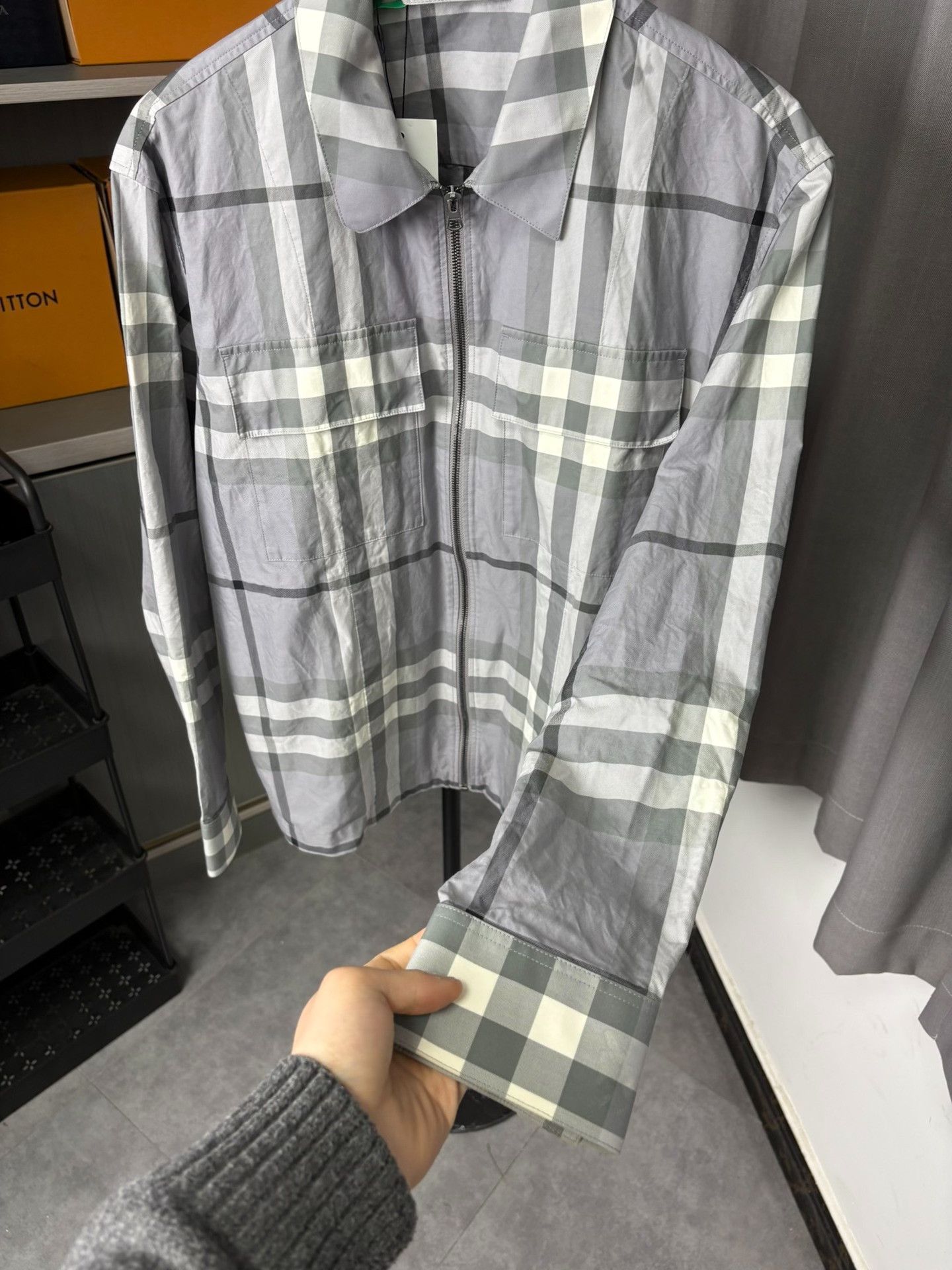 Burberry Burberry Plaid Gray Shirt L Men Size US L / EU 52-54 / 3 - 6 Thumbnail