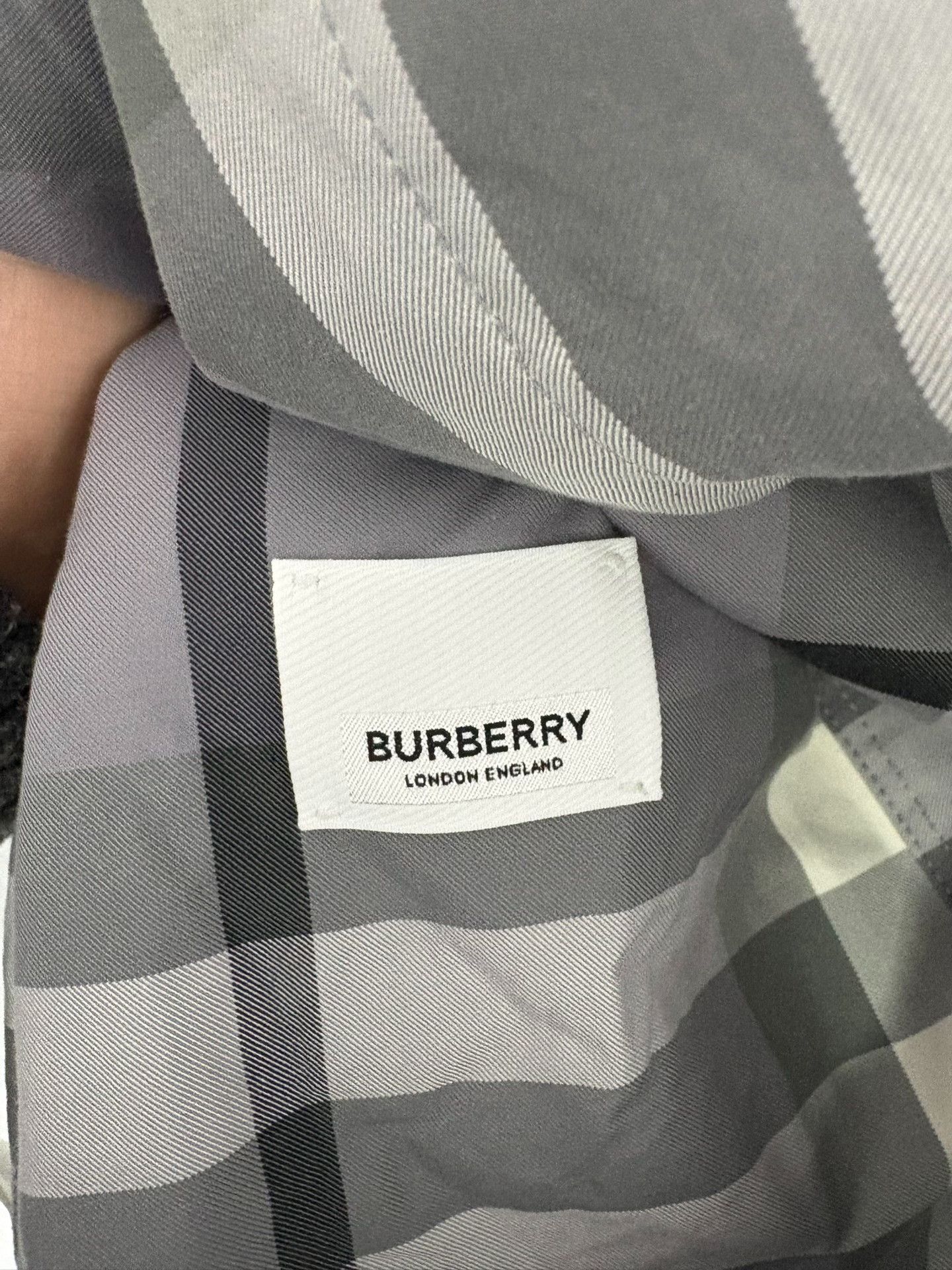 Burberry Burberry Plaid Gray Shirt L Men Size US L / EU 52-54 / 3 - 5 Thumbnail