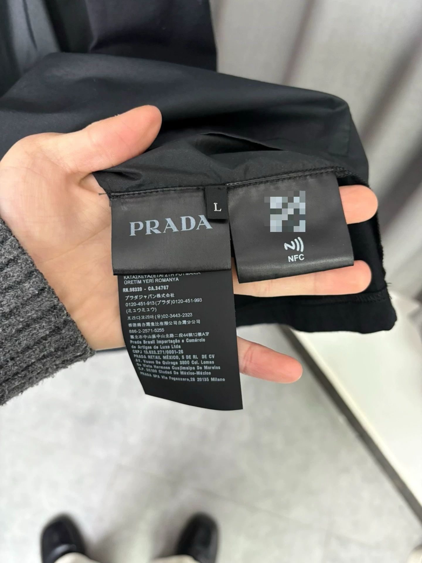 Prada Prada Black T-Shirt L Men Size US L / EU 52-54 / 3 - 5 Thumbnail