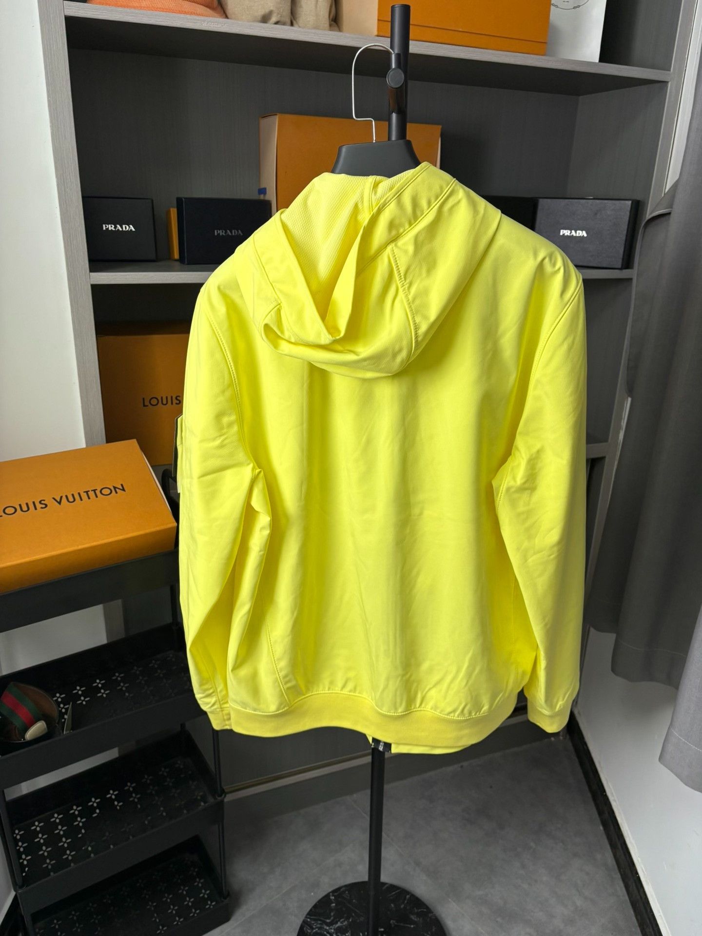 Stone Island Stone Island Glow Yellow Light Jacket XL Men Size US XL / EU 56 / 4 - 2 Thumbnail