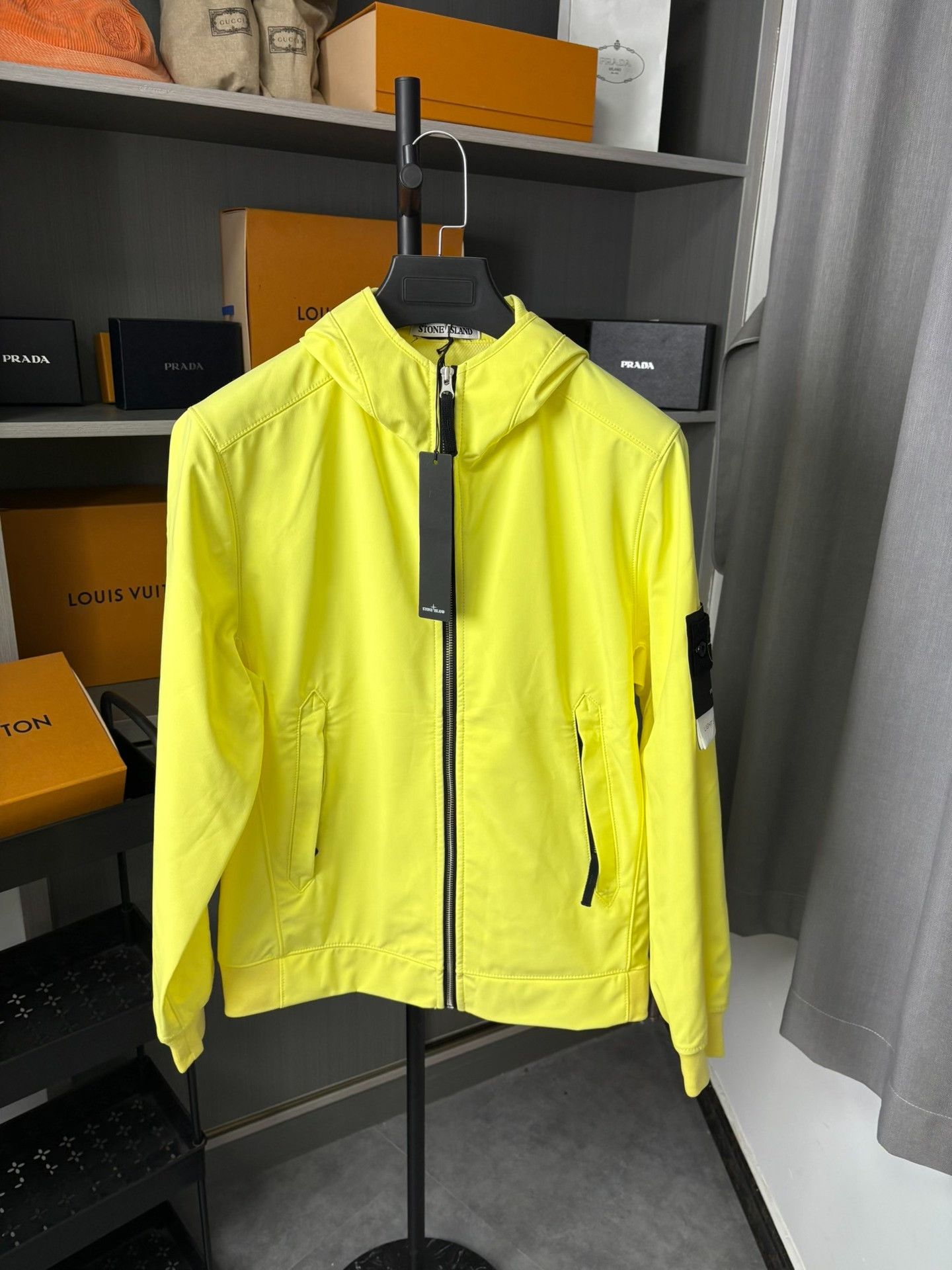 Stone Island Stone Island Glow Yellow Light Jacket XL Men Size US XL / EU 56 / 4 - 8 Thumbnail