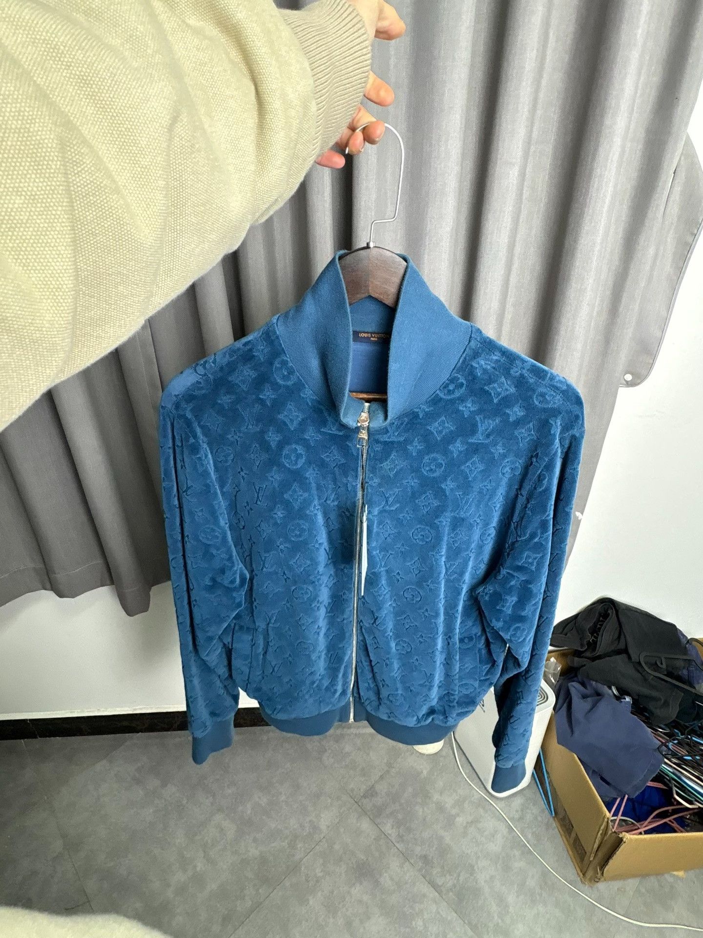 Louis Vuitton Louis Vuitton Retro Blue Jacket M Women Size M / US 6-8 / IT 42-44 - 7 Thumbnail