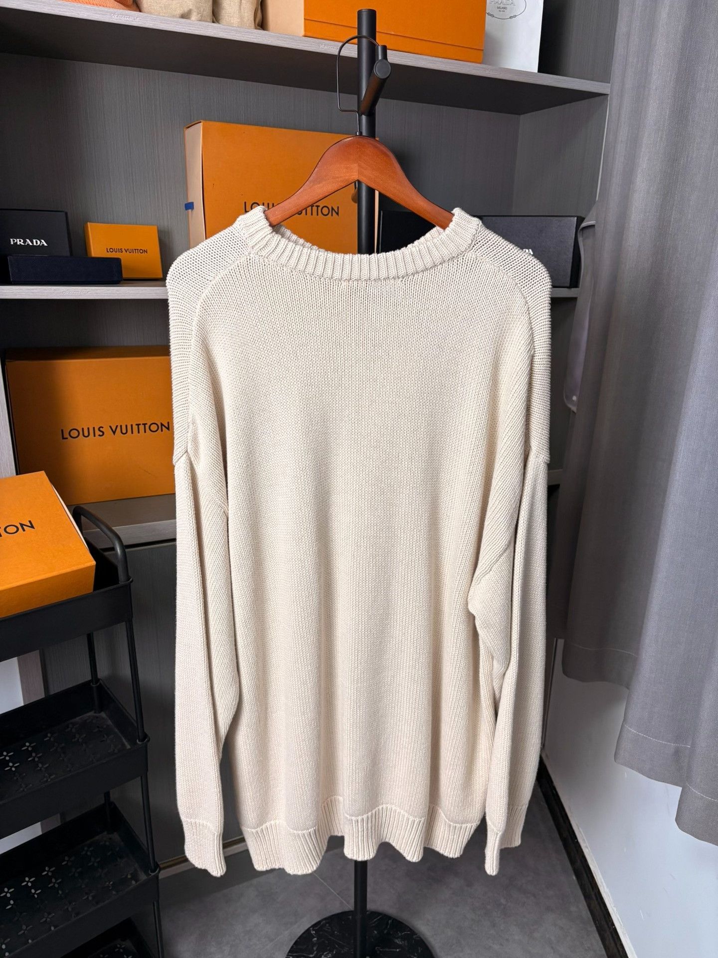 Balenciaga Balenciaga Sweater M Women Size M / US 6-8 / IT 42-44 - 2 Thumbnail