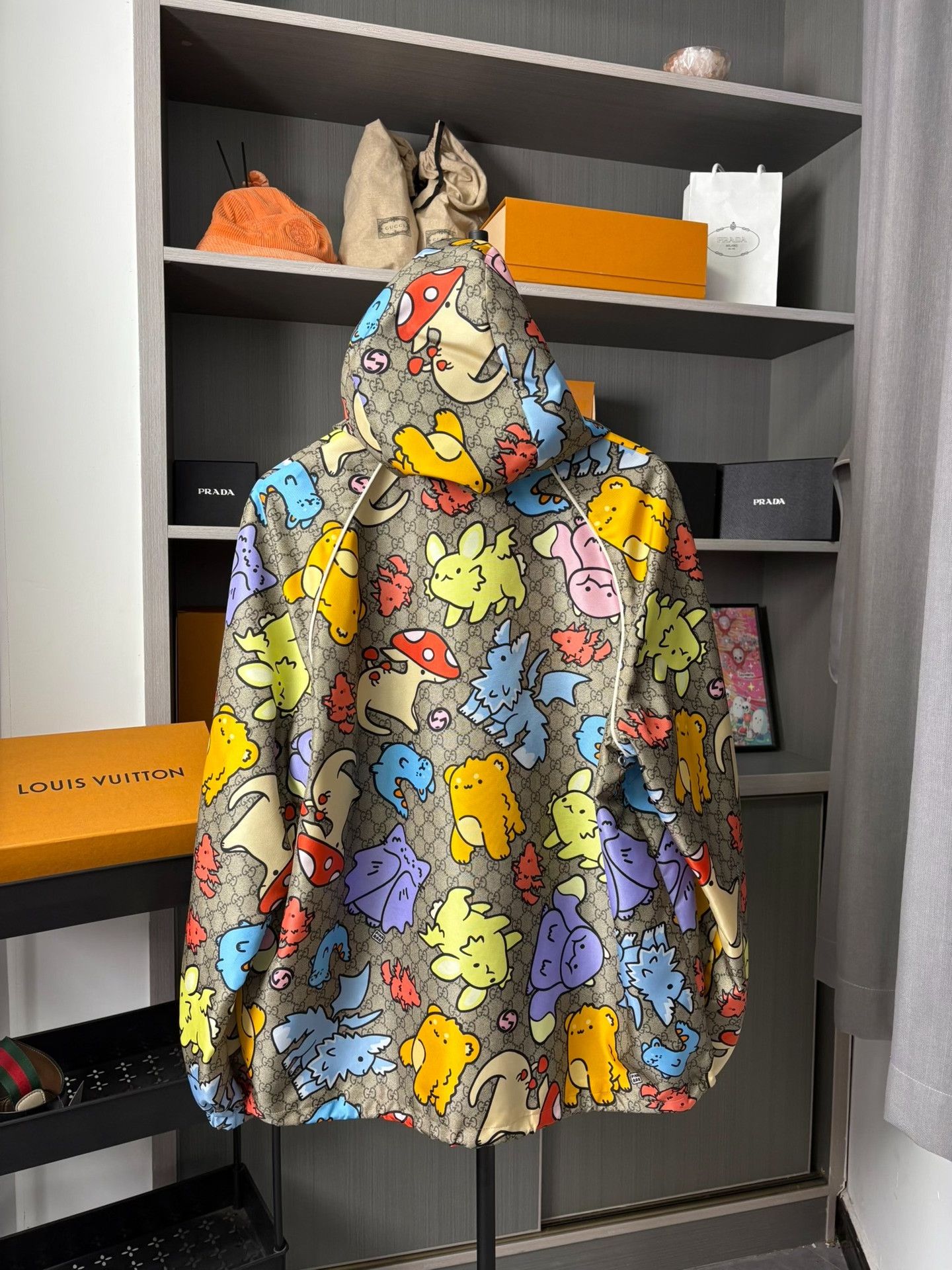 Gucci Gucci Printed Light Jacket 48 Men Size US XL / EU 56 / 4 - 2 Thumbnail