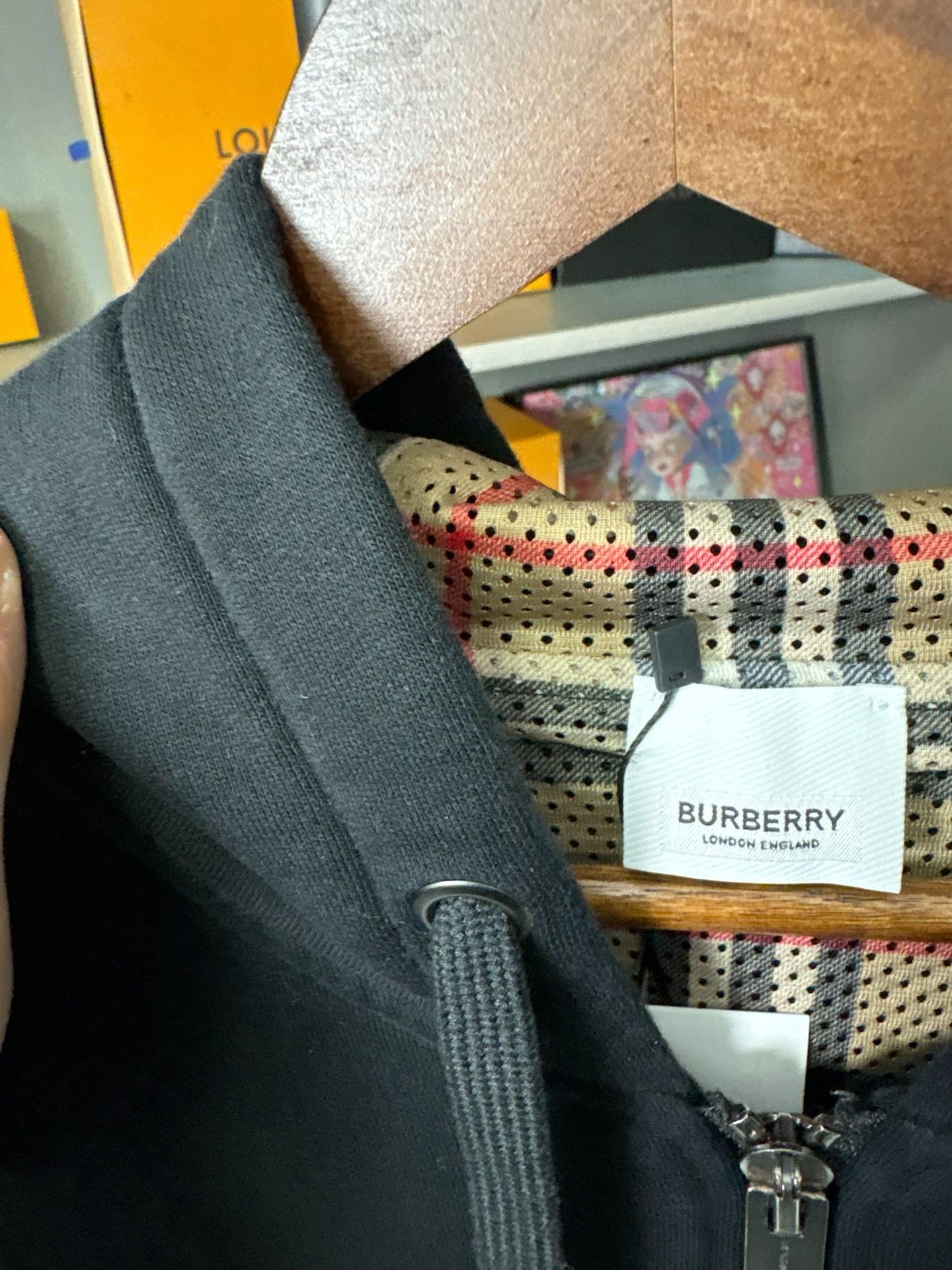 Burberry Burberry Plaid Black Hoodie L Men Size US L / EU 52-54 / 3 - 3 Thumbnail