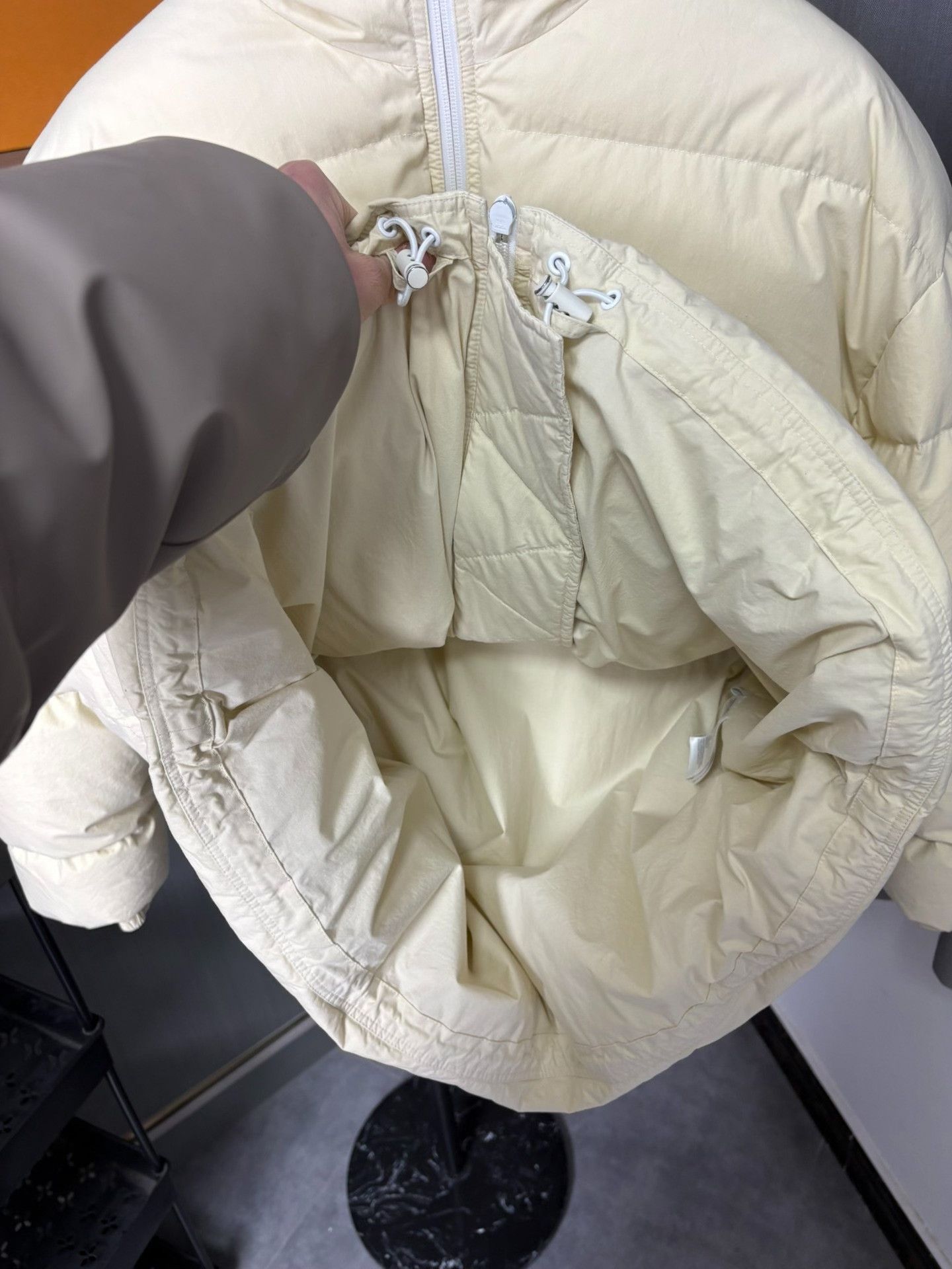 Bottega Veneta Bottega Veneta Down White Down Jacket S Women Size S / US 4 / IT 40 - 6 Thumbnail
