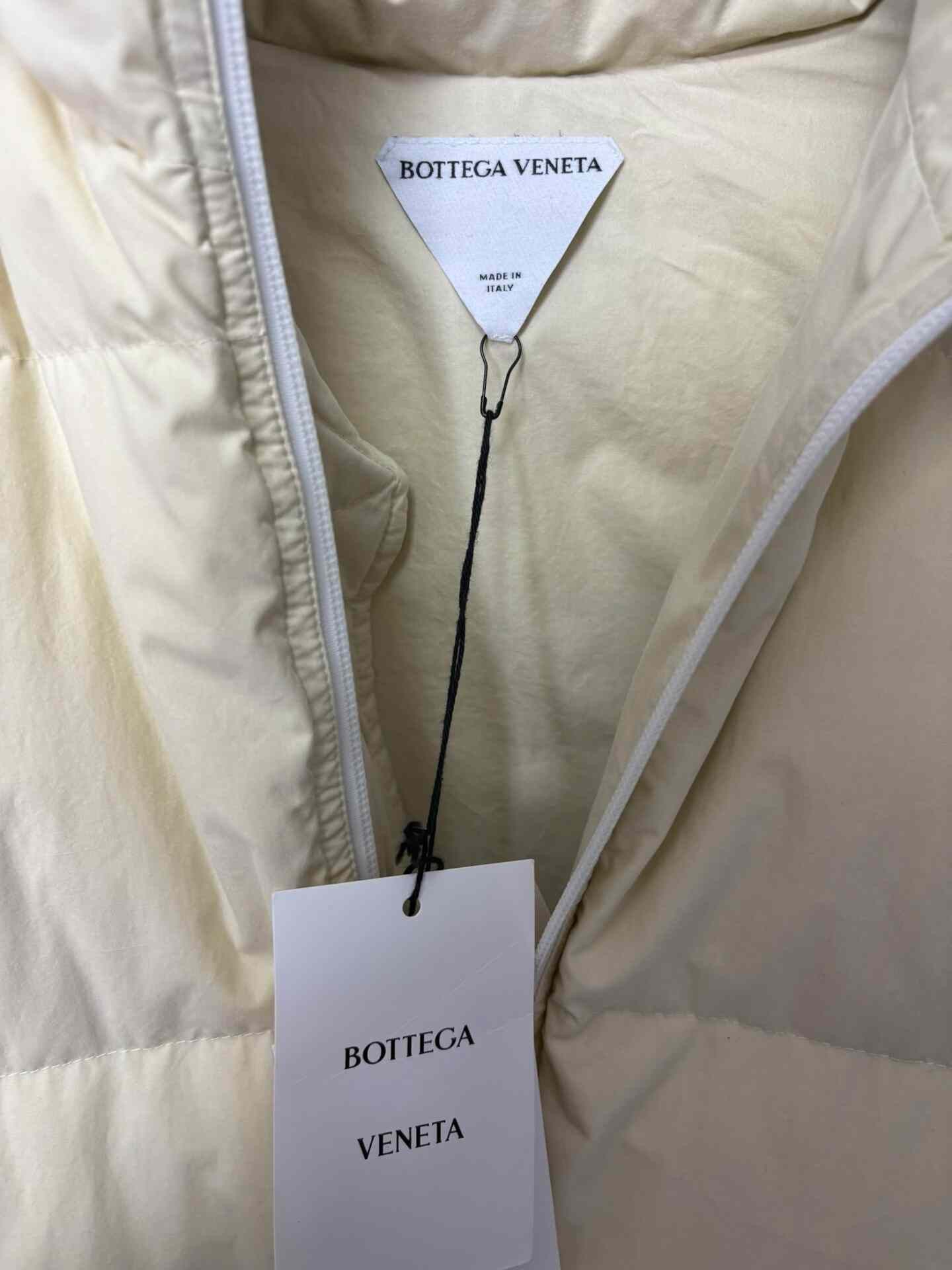 Bottega Veneta Bottega Veneta Down White Down Jacket S Women Size S / US 4 / IT 40 - 3 Thumbnail