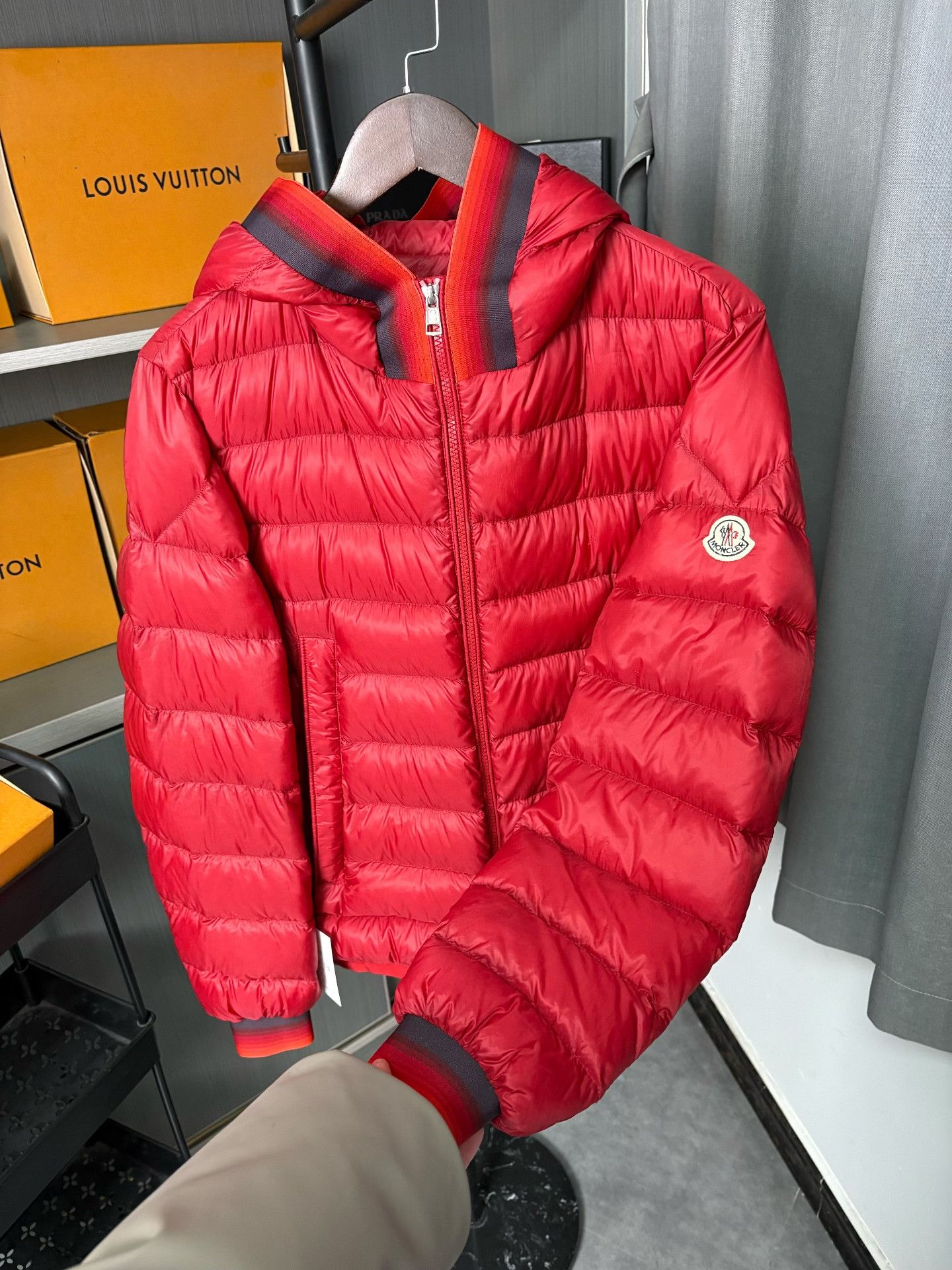 Moncler Moncler Down Striped Red Heavy Coat M Men Size US M / EU 48-50 / 2 - 7 Thumbnail