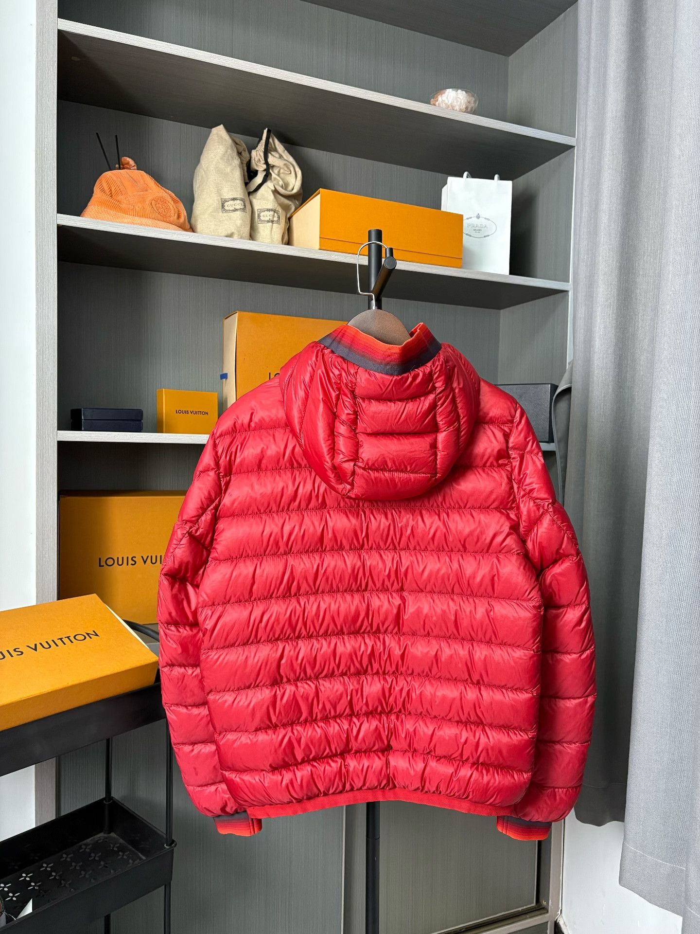 Moncler Moncler Down Striped Red Heavy Coat M Men Size US M / EU 48-50 / 2 - 2 Thumbnail
