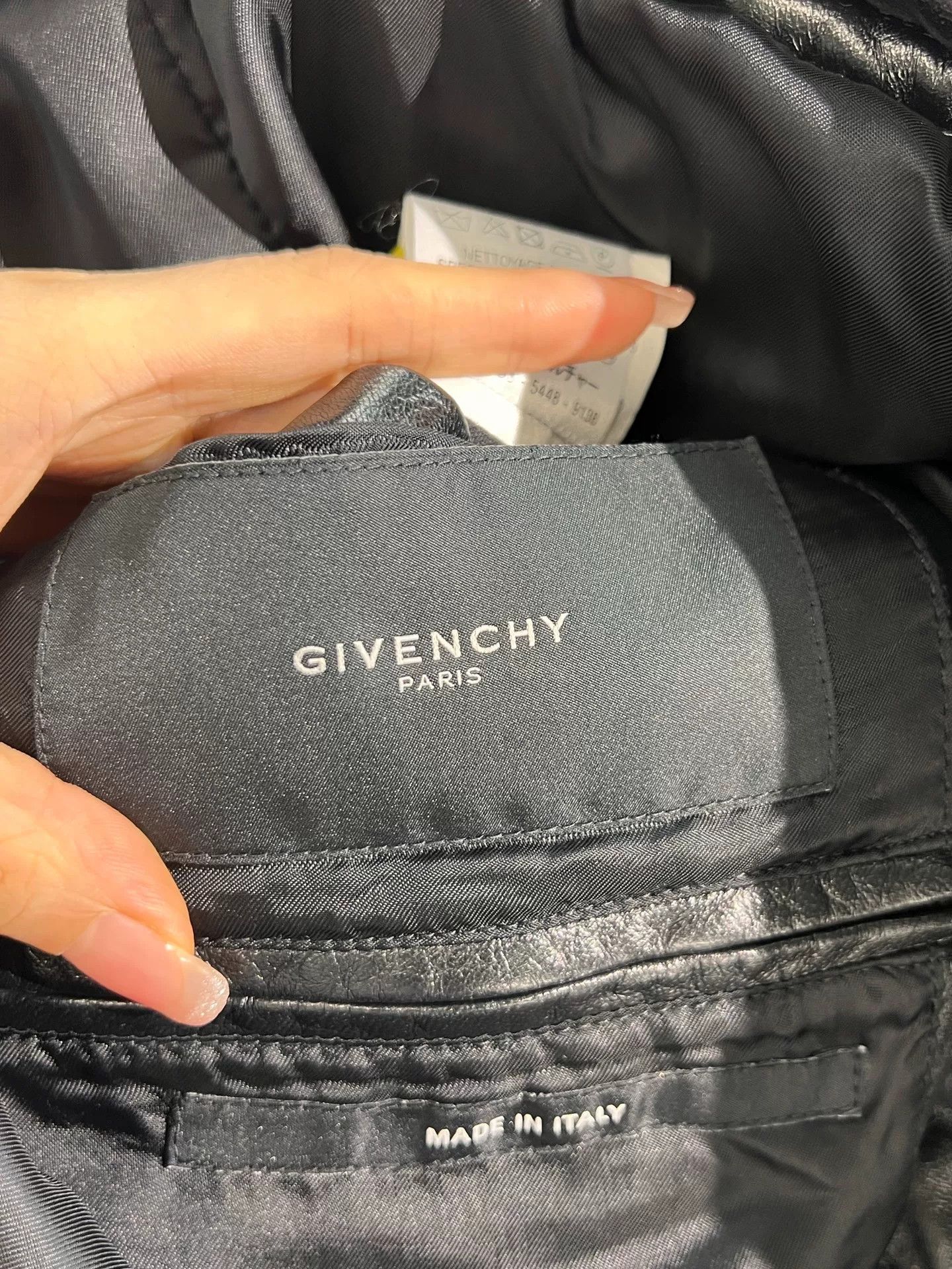 Givenchy Givenchy Diamond Quilted Stand Collar Sheepskin Jacket Size US M / EU 48-50 / 2 - 3 Thumbnail