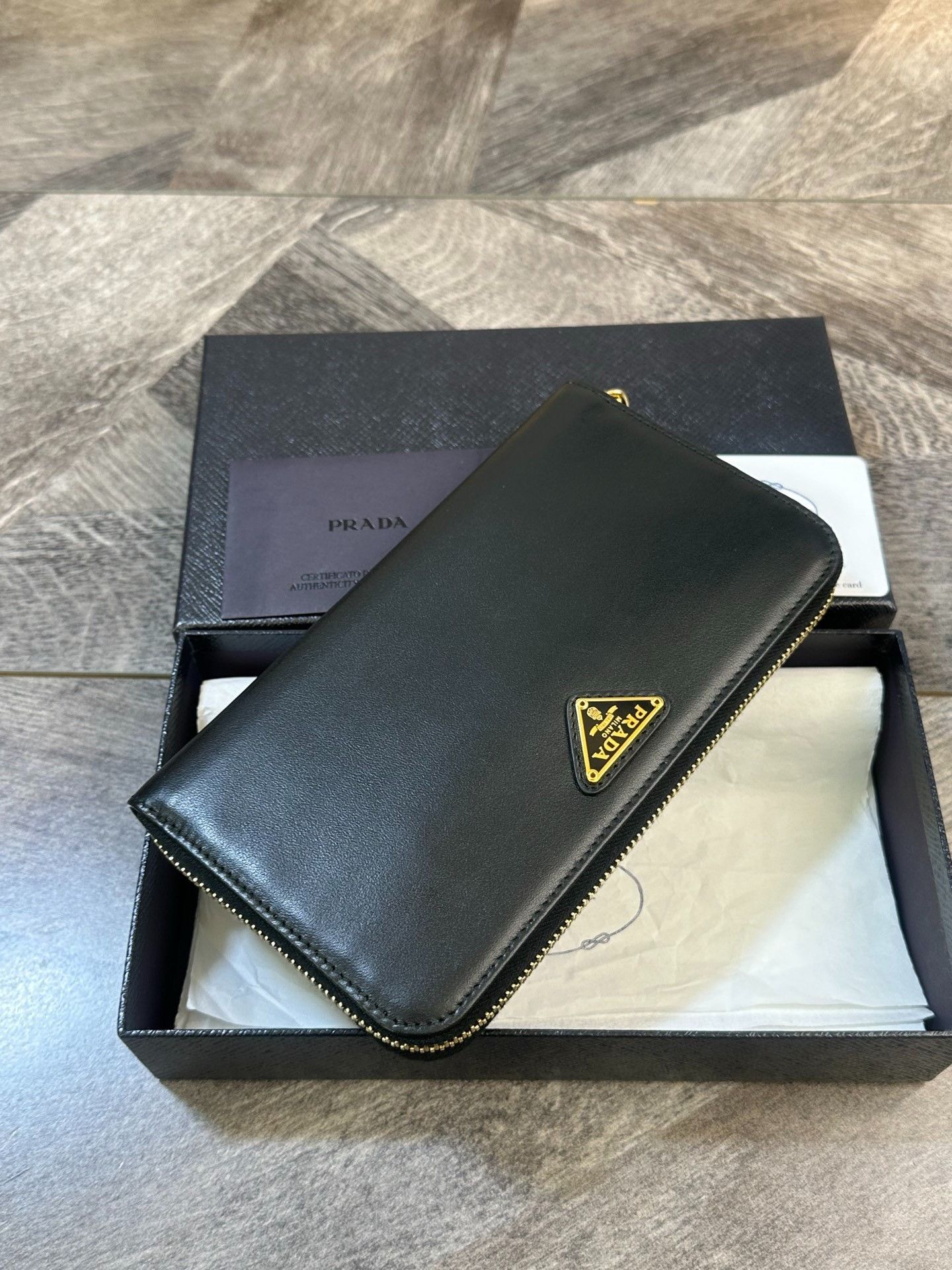 Prada Prada Classic Long Zip Wallet Clutch Size ONE SIZE - 6 Thumbnail