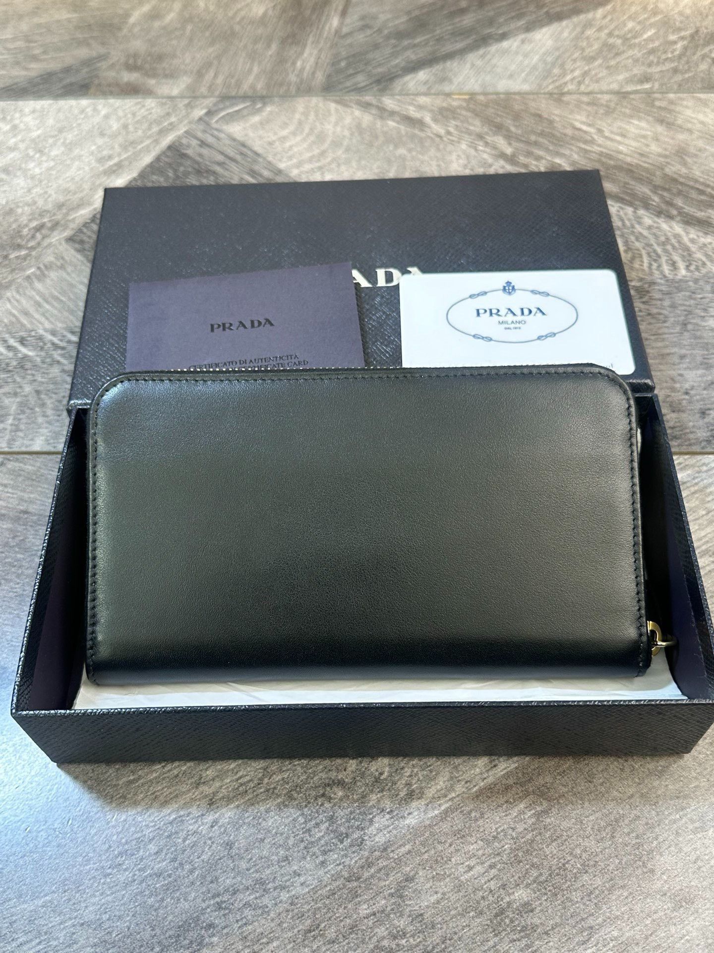 Prada Prada Classic Long Zip Wallet Clutch Size ONE SIZE - 2 Thumbnail