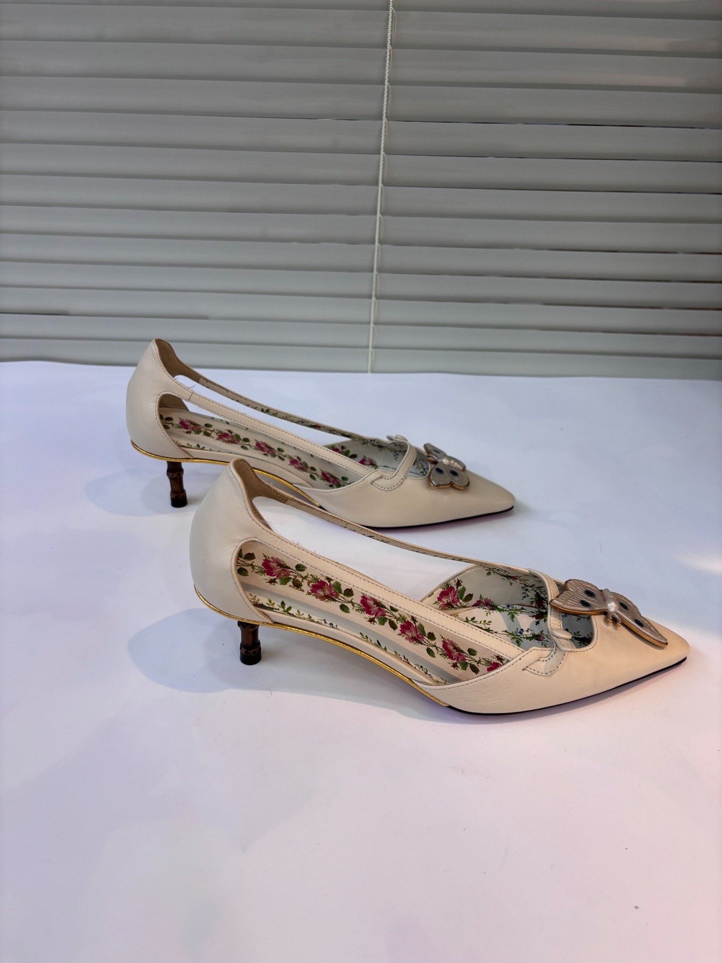 Gucci Gucci Bamboo Heel Tortoiseshell Bow Floral Size US 5 / IT 35 - 7 Thumbnail