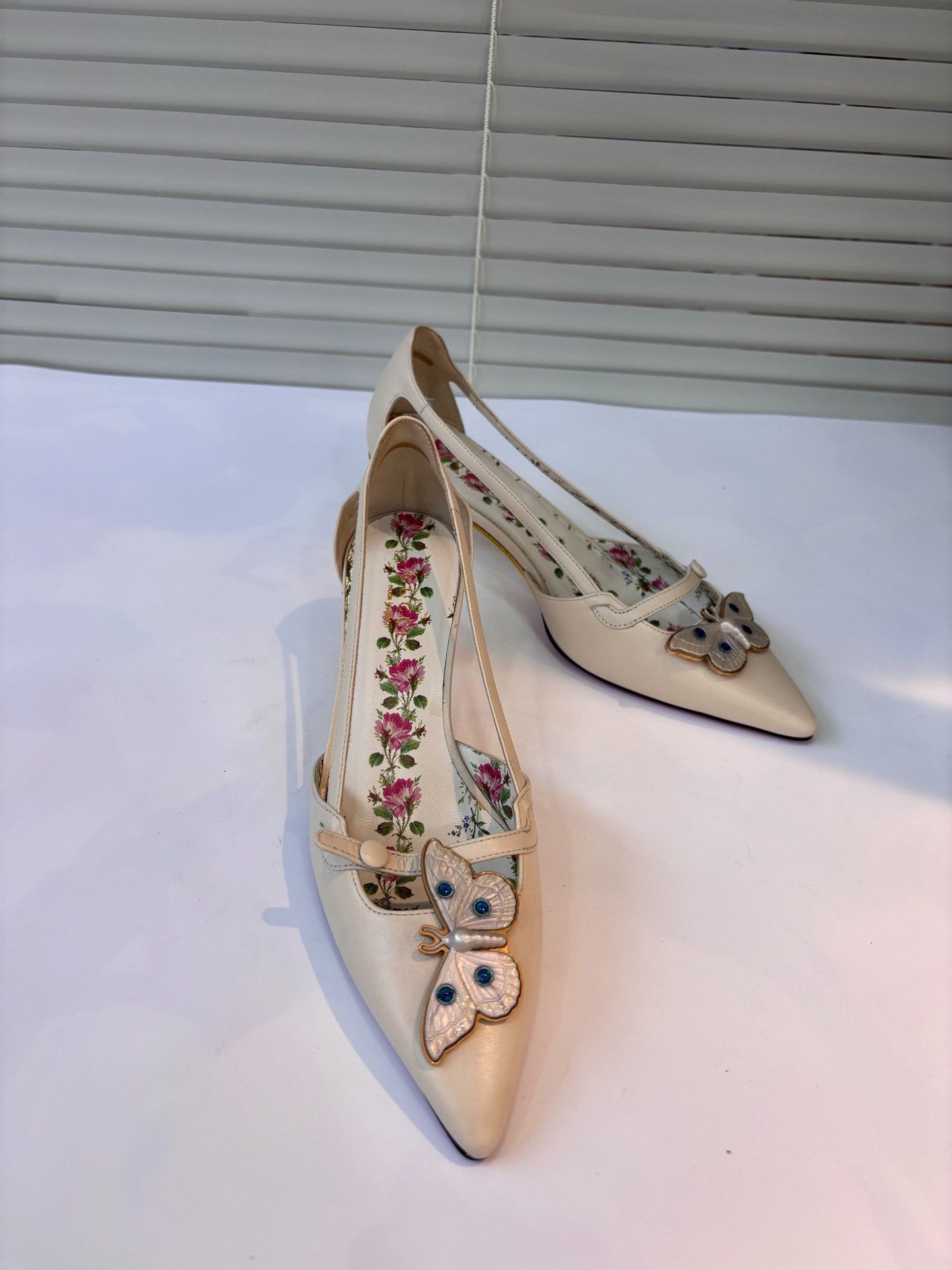 Gucci Gucci Bamboo Heel Tortoiseshell Bow Floral Size US 5 / IT 35 - 8 Thumbnail
