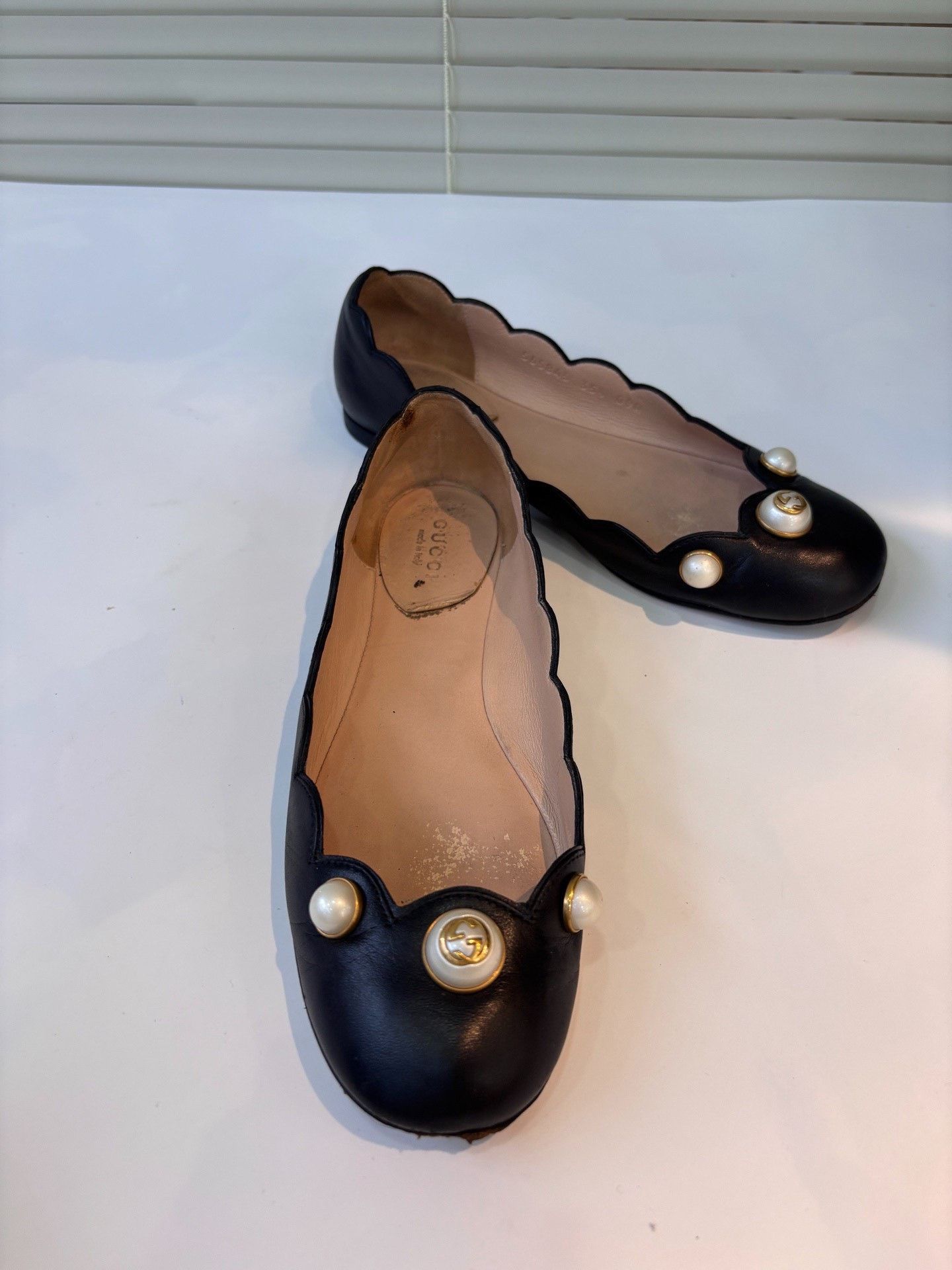 Gucci Gucci Pearl Petal Mary Jane Flats Size US 4.5 / IT 34.5 - 7 Thumbnail