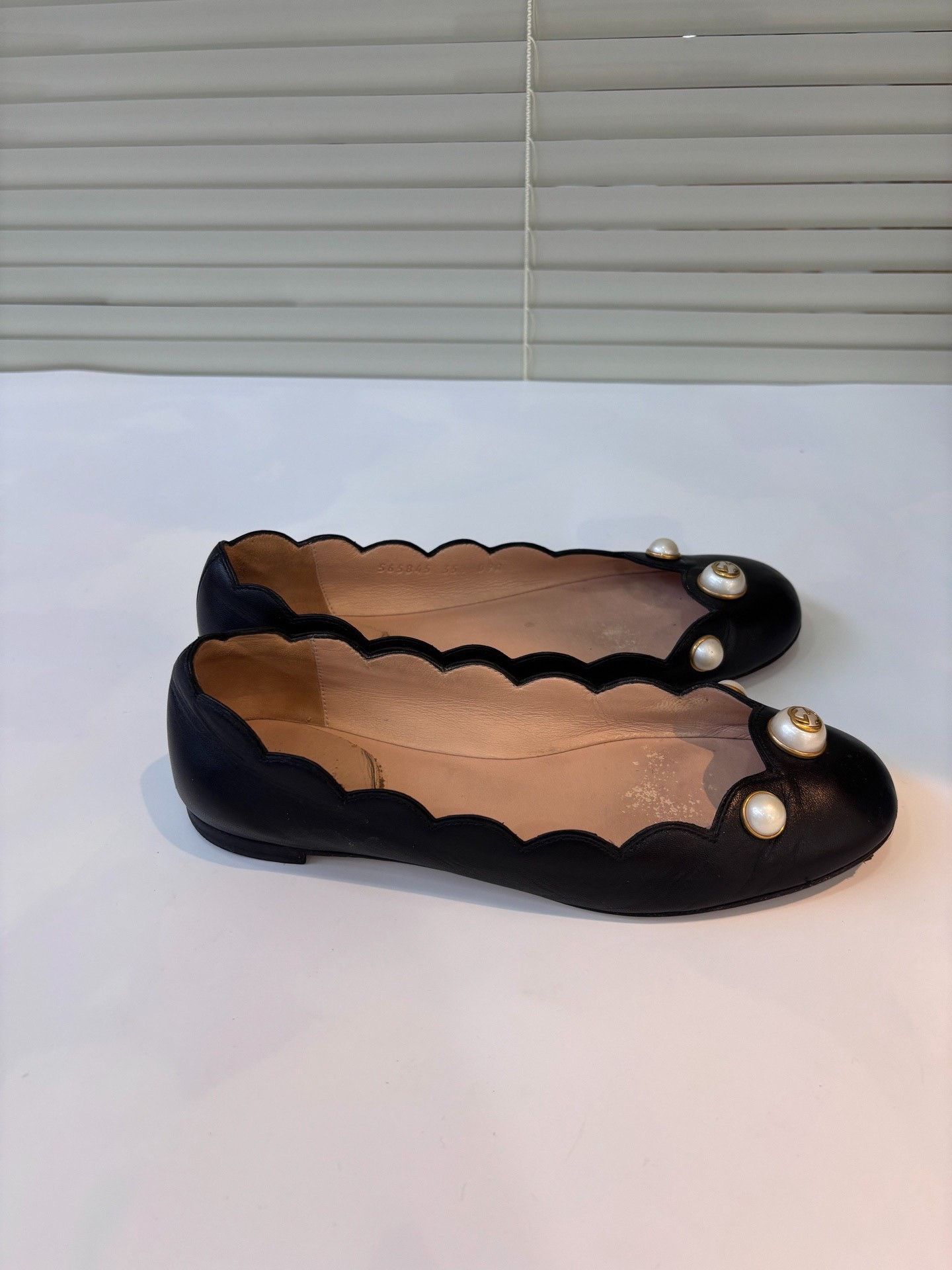 Gucci Gucci Pearl Petal Mary Jane Flats Size US 4.5 / IT 34.5 - 3 Thumbnail