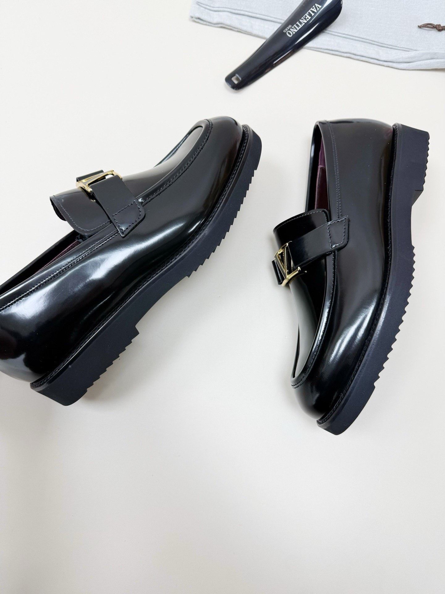 Valentino Valentino Thick-Soled Casual Leather Shoes Size US 7 / IT 37 - 2 Thumbnail