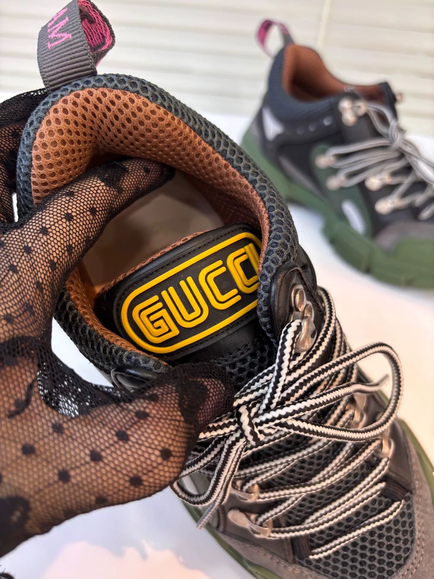 Gucci Gucci Olive Green Sneakers Size 36 Size US 5 / IT 35 - 6 Thumbnail