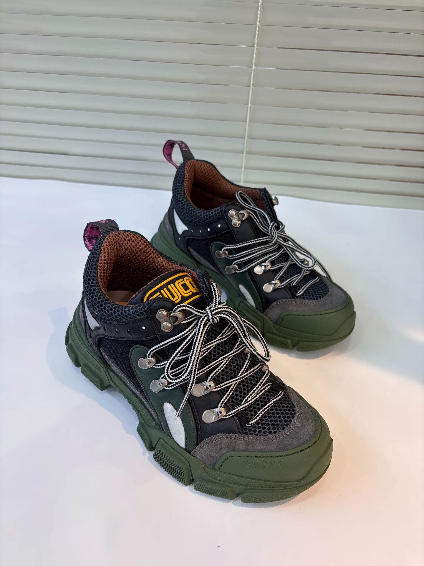 Gucci Gucci Olive Green Sneakers Size 36 Size US 5 / IT 35 - 2 Thumbnail