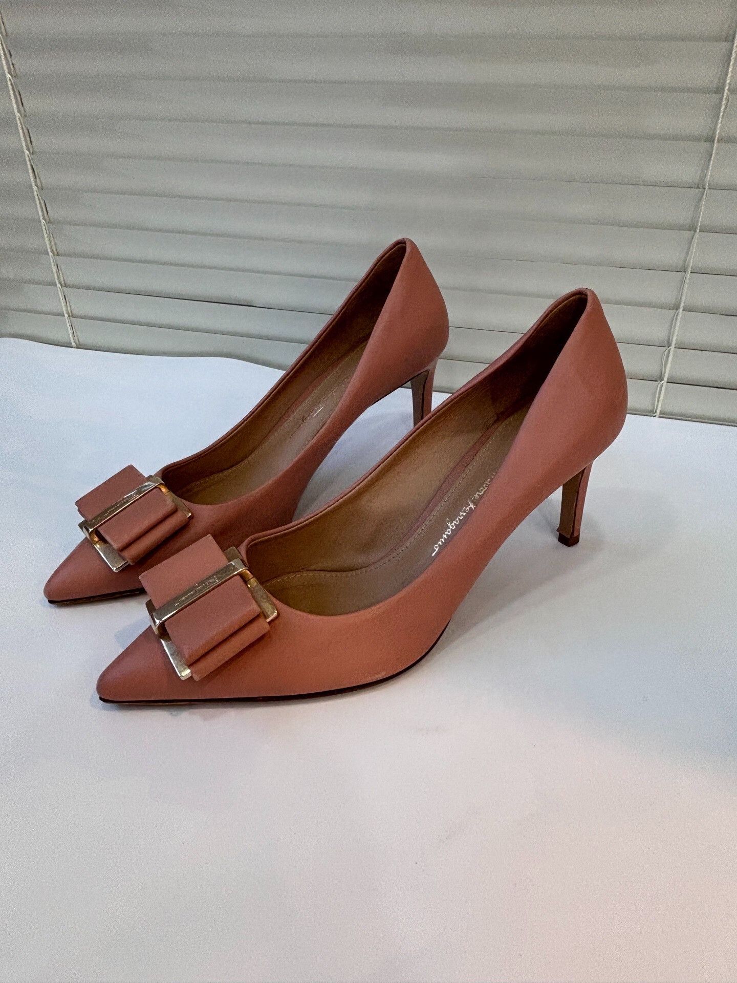 Salvatore Ferragamo Ferragamo Lobster Pink Bow Heels Size US 5 / IT 35 - 2 Thumbnail