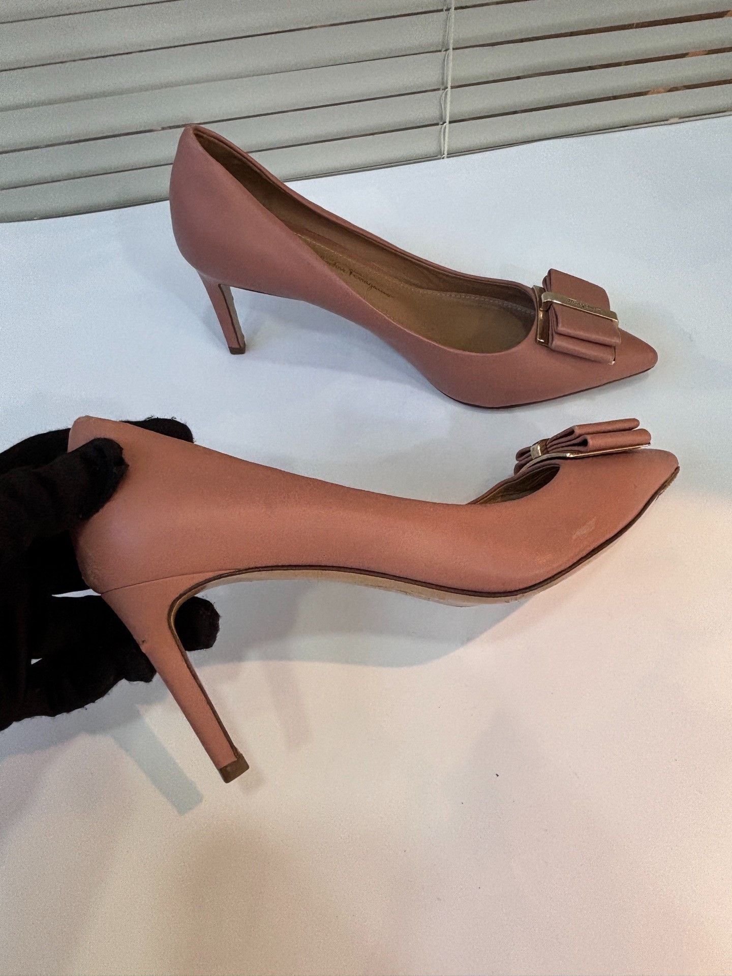 Salvatore Ferragamo Ferragamo Lobster Pink Bow Heels Size US 5 / IT 35 - 6 Thumbnail