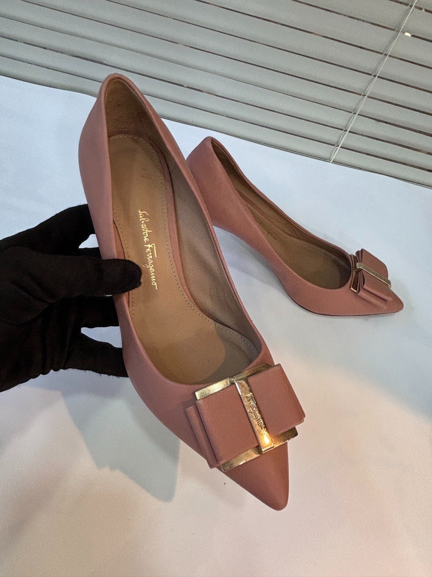 Salvatore Ferragamo Ferragamo Lobster Pink Bow Heels Size US 5 / IT 35 - 5 Thumbnail