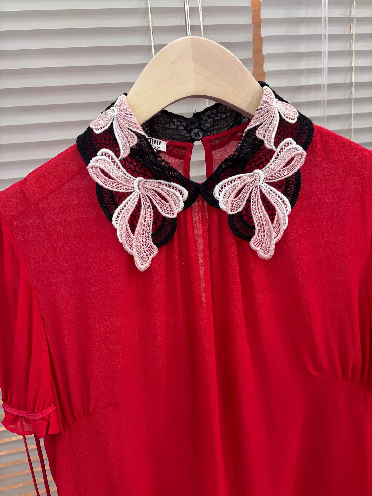 Miu Miu Miu Miu Red Silk Short-Sleeve Top Size XS / US 0-2 / IT 36-38 - 2 Thumbnail