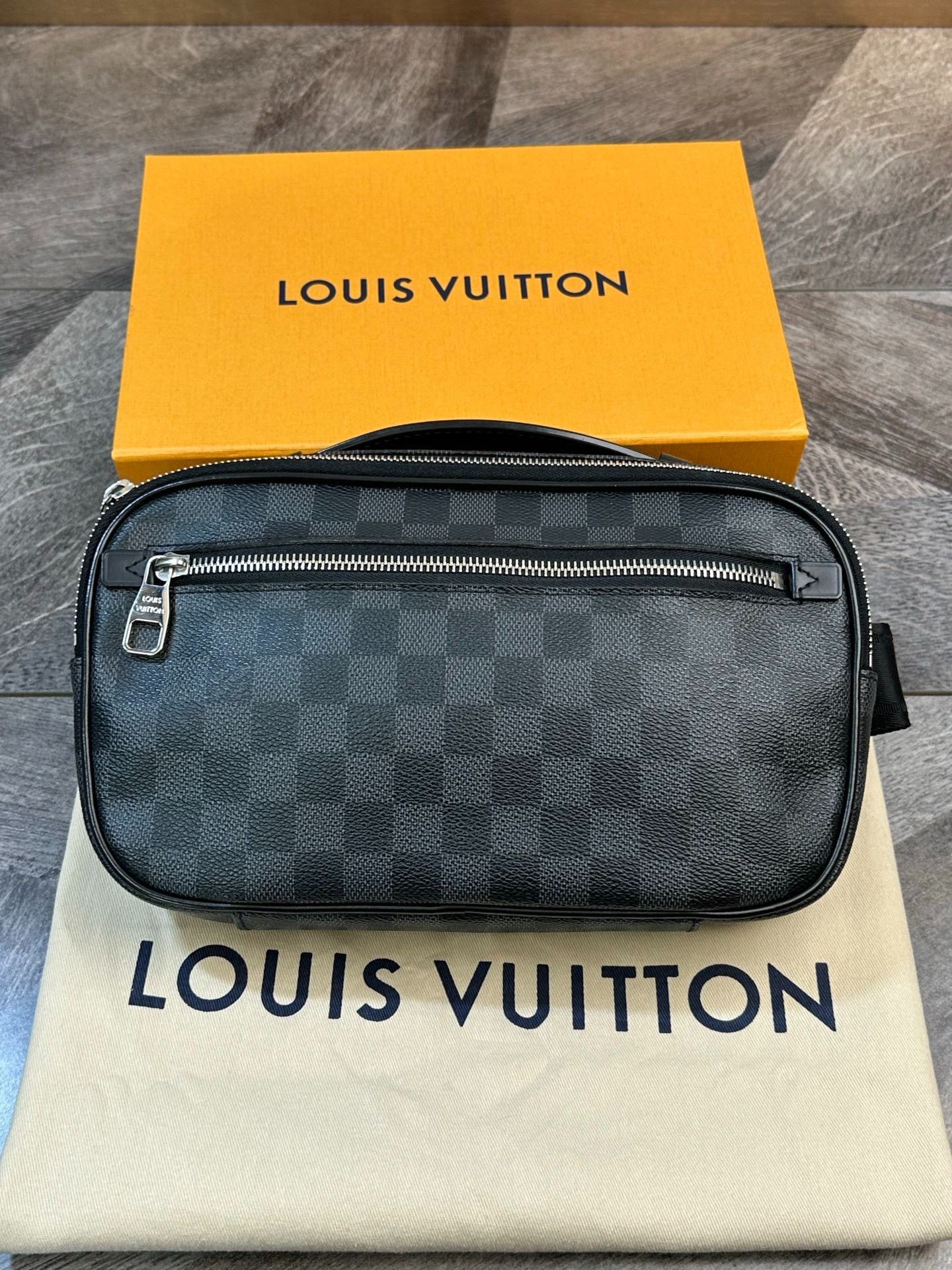 Louis Vuitton LV Black Checkerboard Waist Chest Bag Size ONE SIZE - 5 Thumbnail