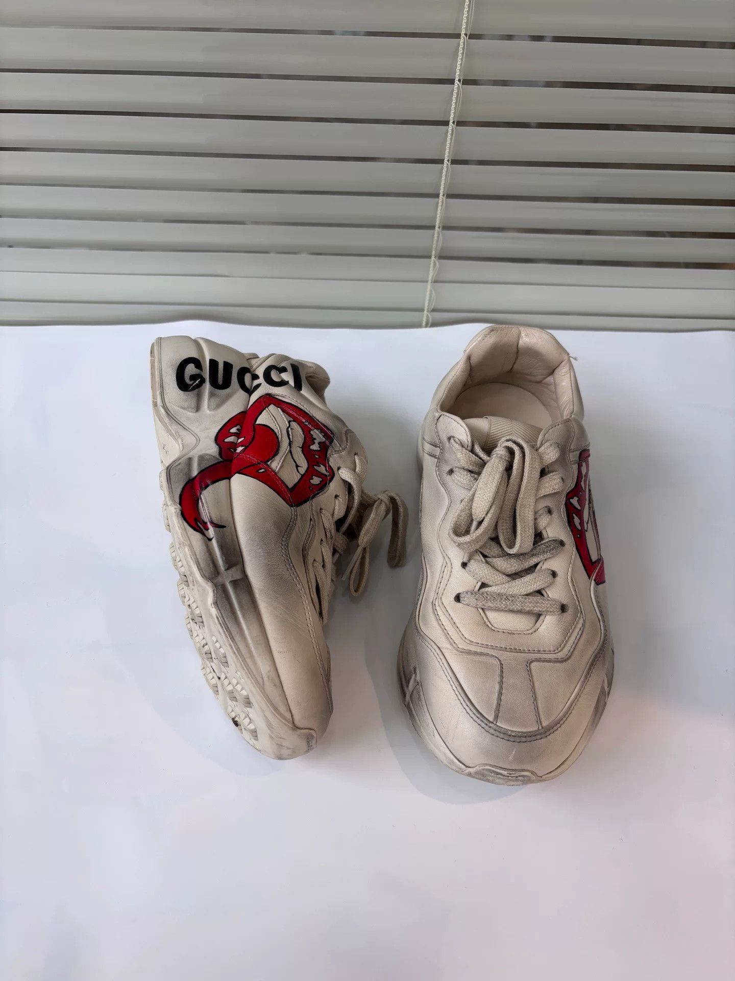 Gucci Gucci Lips Print Distressed Dad Shoes Size US 5.5 / IT 35.5 - 7 Thumbnail