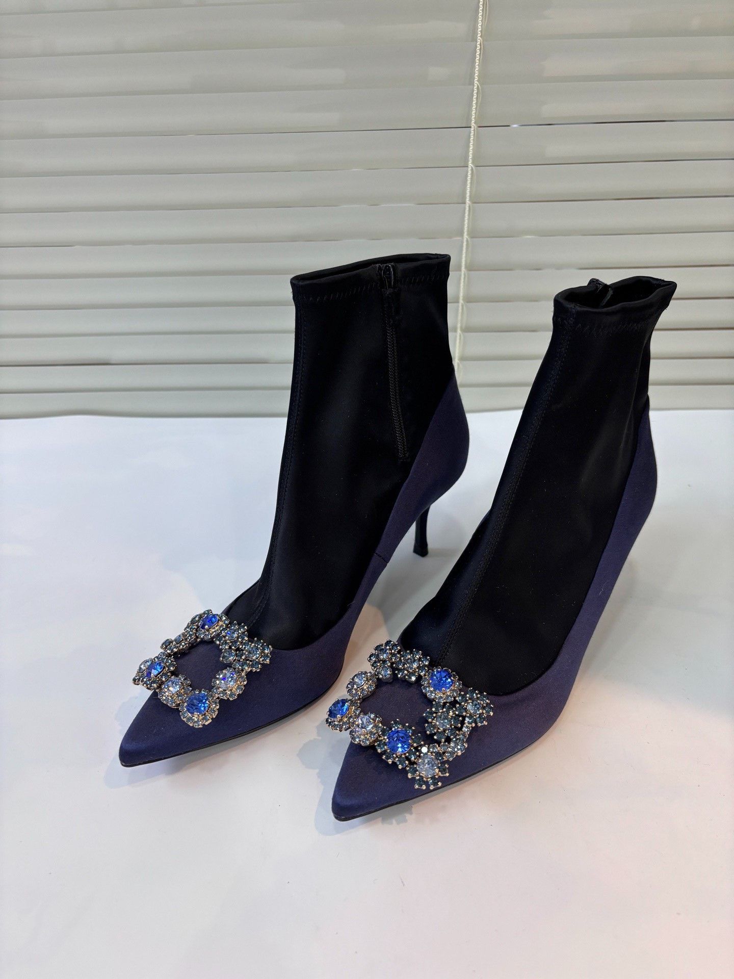 Roger Vivier RV Blue Satin Diamond Buckle Ankle Boots Size US 5 / IT 35 - 2 Thumbnail