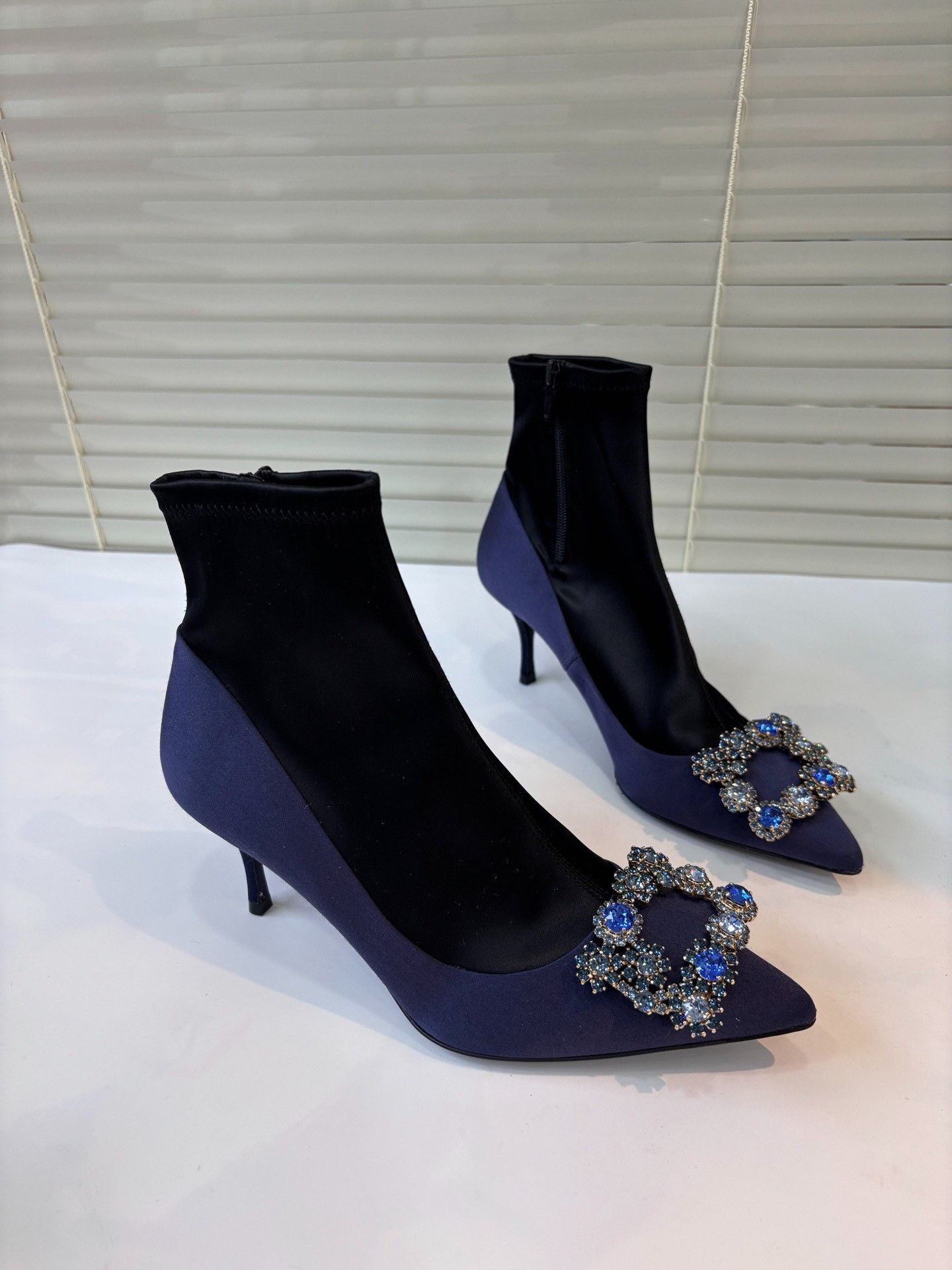 Roger Vivier RV Blue Satin Diamond Buckle Ankle Boots Size US 5 / IT 35 - 3 Thumbnail