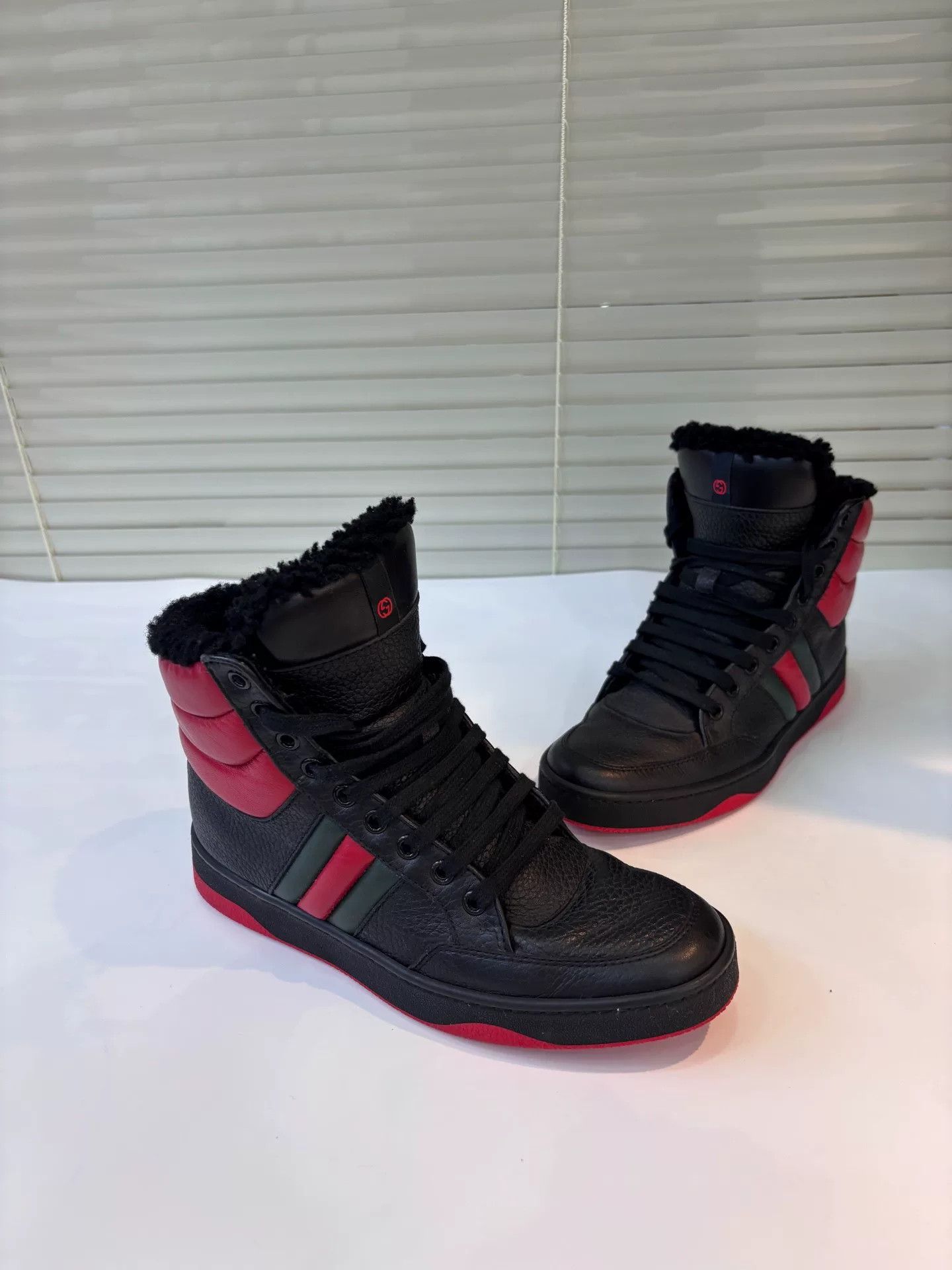 Gucci Gucci Black Leather Lamb Wool Sneakers Size US 5 / IT 35 - 5 Thumbnail