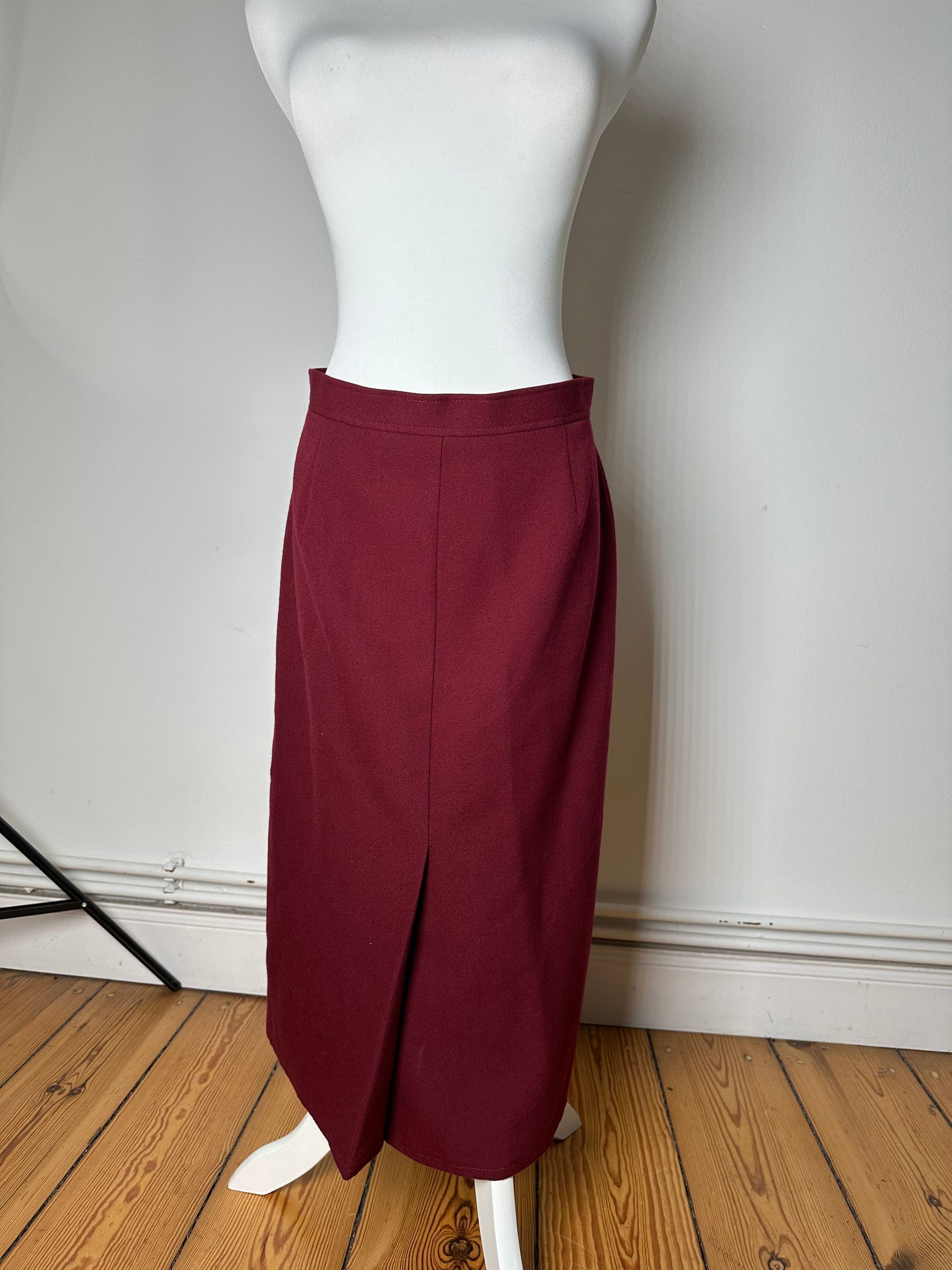 Chloe Vintage Wool Skirt Burgundy FR42 Size 27" / US 4 / IT 40 - 14 Thumbnail
