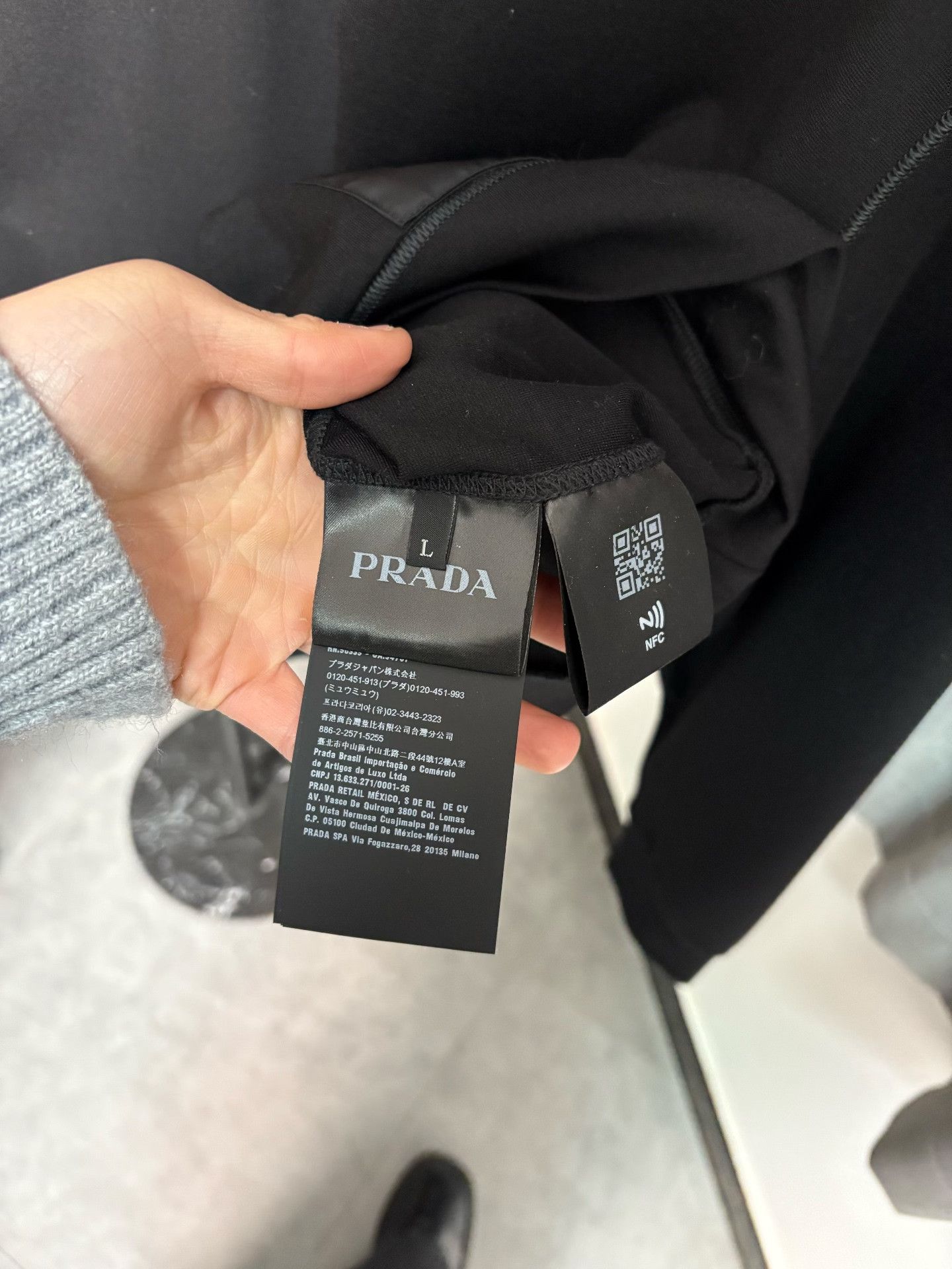 Prada Prada Gold Hoodie L Men Size US L / EU 52-54 / 3 - 7 Thumbnail