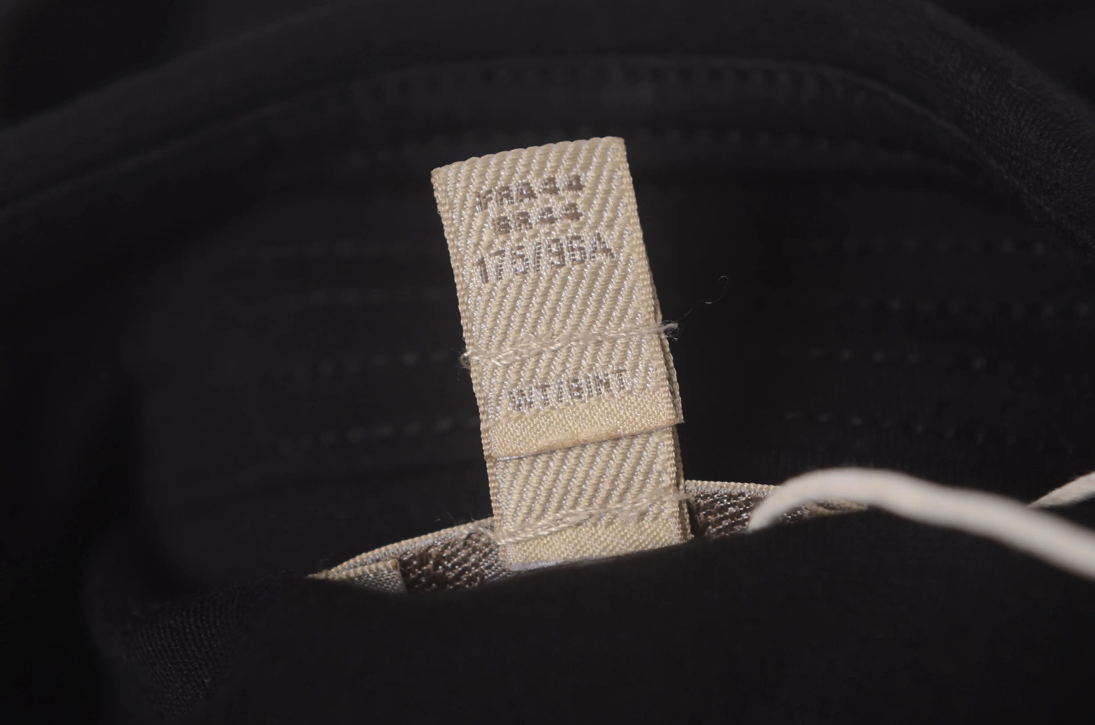 Burberry Burberry Nylon Hoodie L Men Size US L / EU 52-54 / 3 - 4 Thumbnail