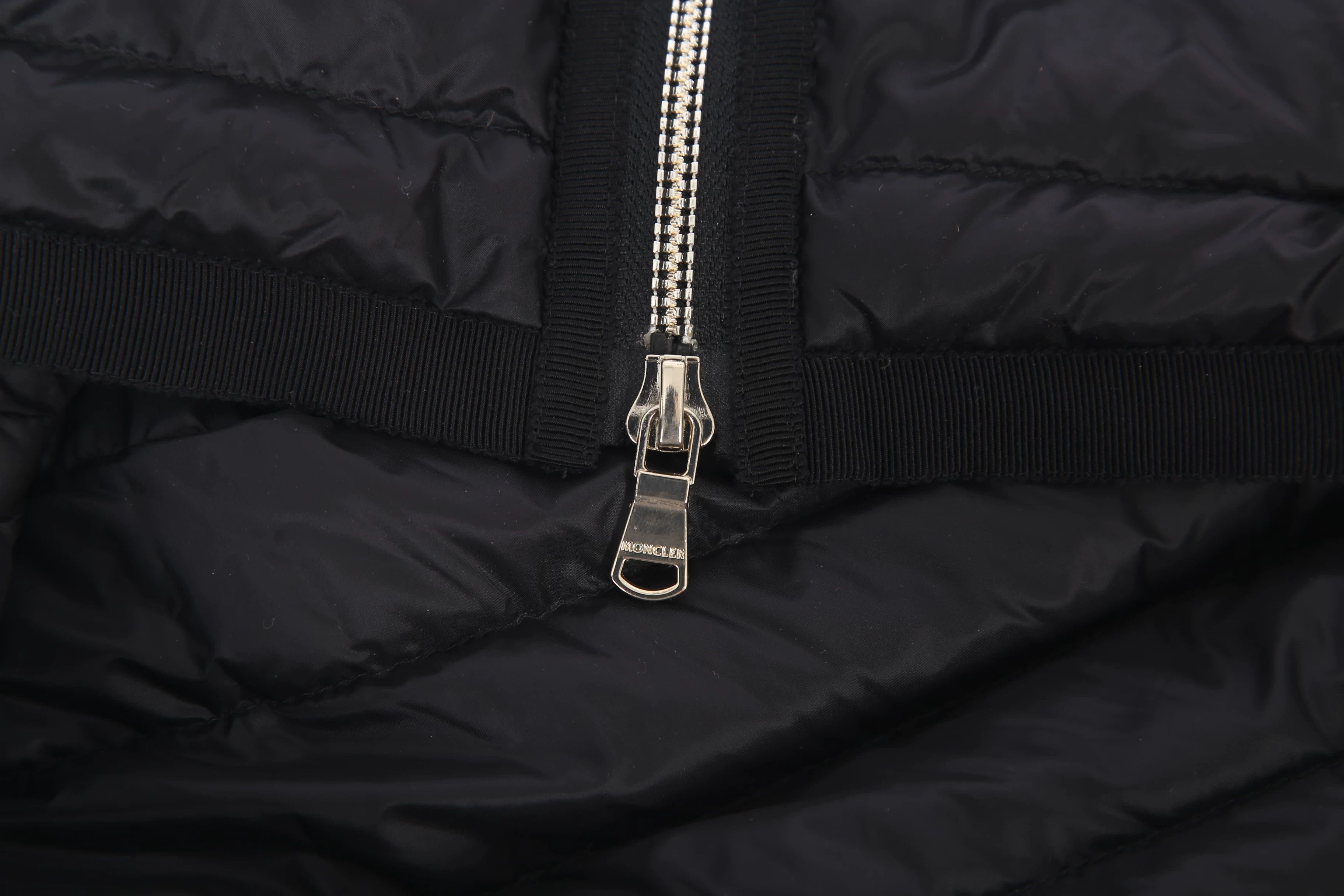 Moncler Moncler Down Heavy Coat XS Men Size US XS / EU 42 / 0 - 8 Thumbnail