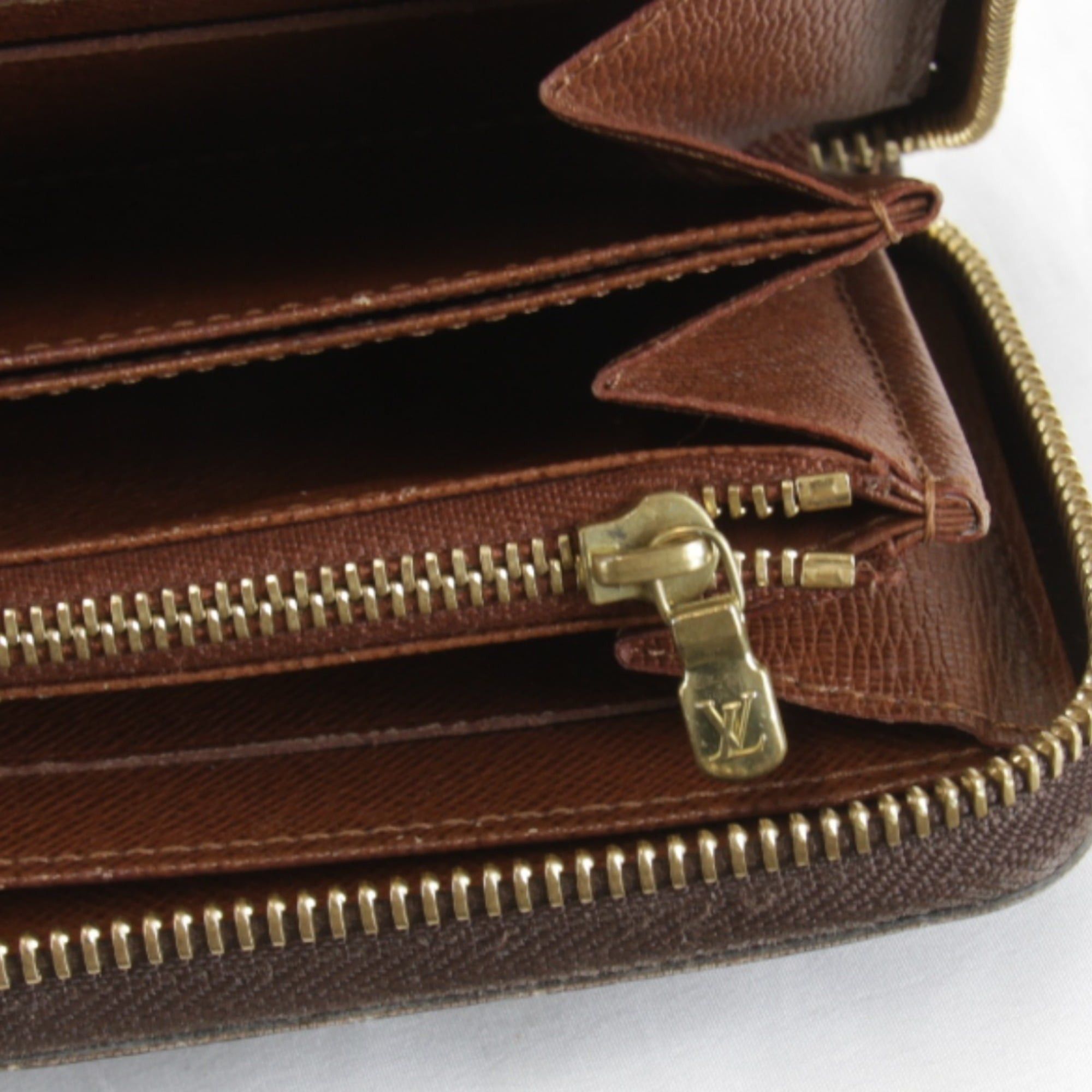 Louis Vuitton LOUIS VUITTON Zippy Wallet M42616, Monogram Canvas, Brown, Women's Size ONE SIZE - 15 Thumbnail
